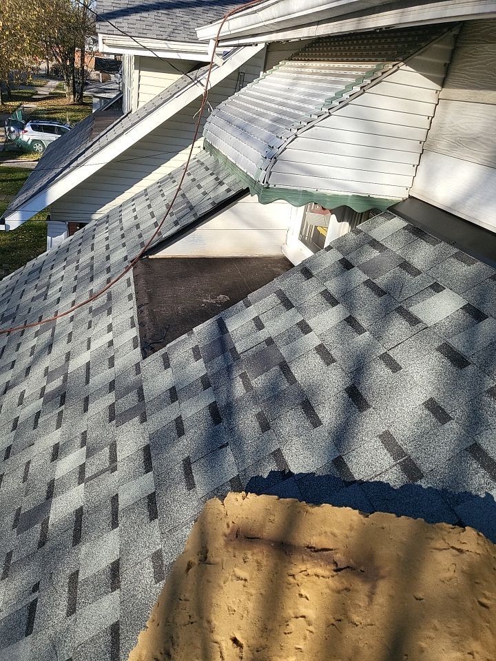 ATLAS PINNACLE PRISTINE COLOR: HEARTHSTONE DRIP EDGE: BLACK by Eagle Eye Roofing