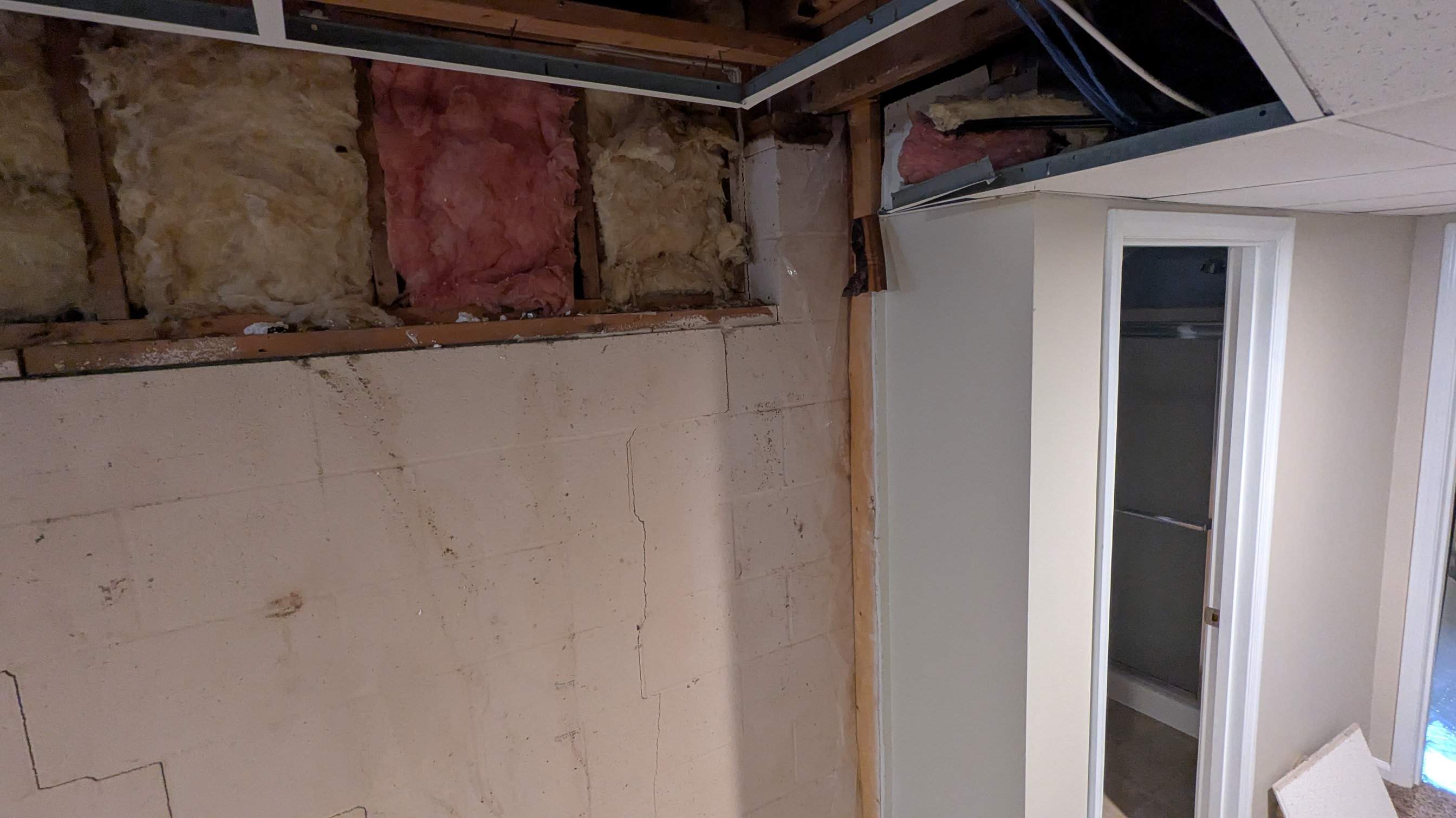 Embedded Fiber Reinforcement by Toledo Basement Repair 