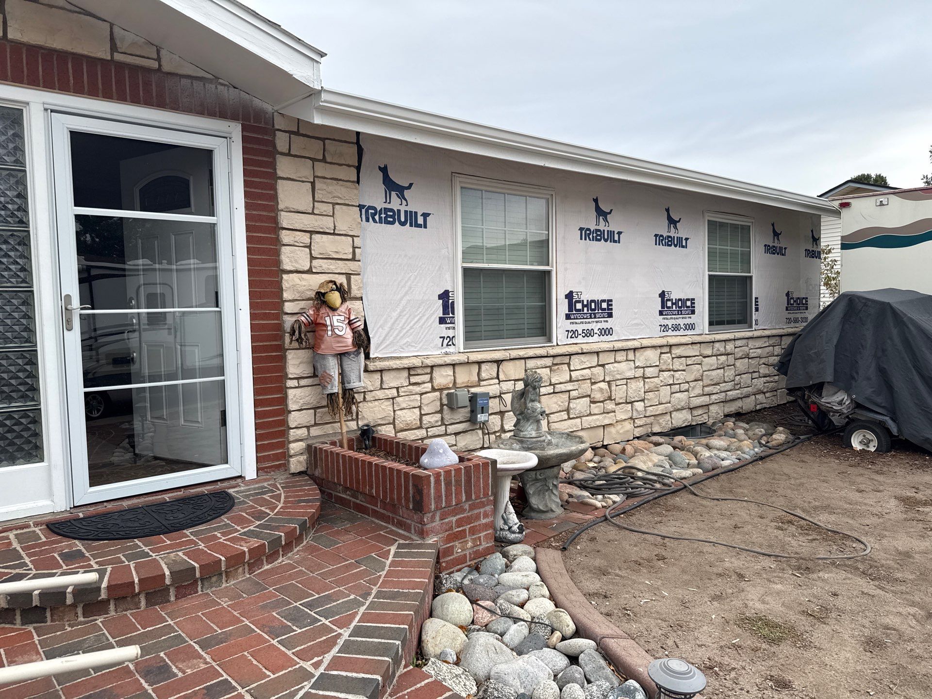 Time to upgrade the Siding  by 1st choice windows and siding