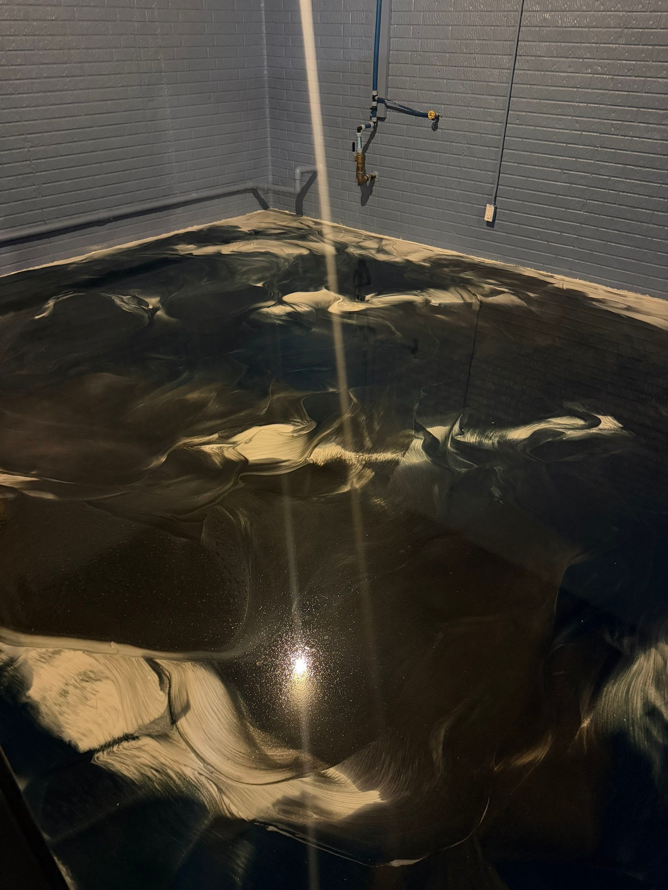 Metallic Workout Floor  by Cutting edge painting 