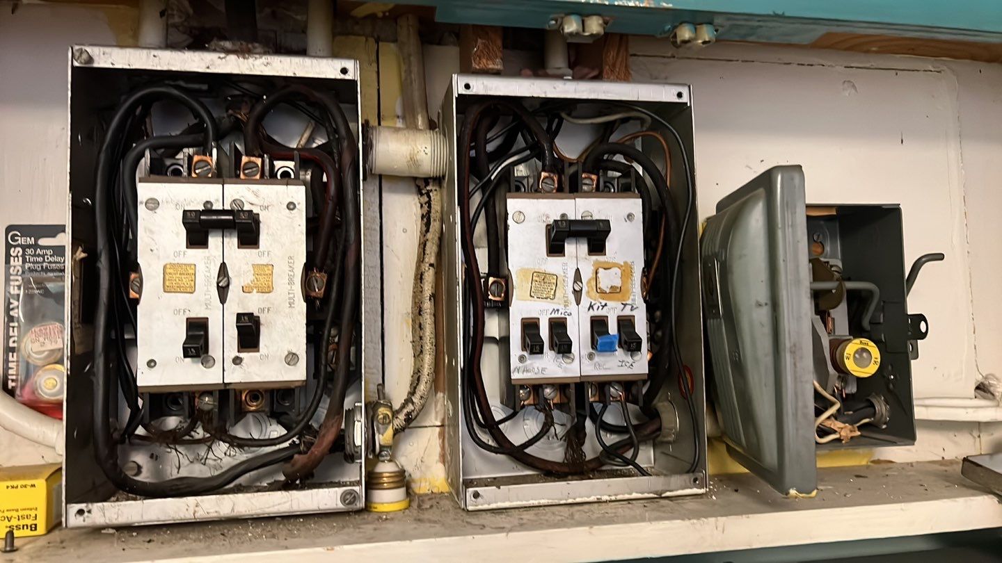 Electrical Panel Replacement using Cutler Hammer Panel by Argent Electric LLC
