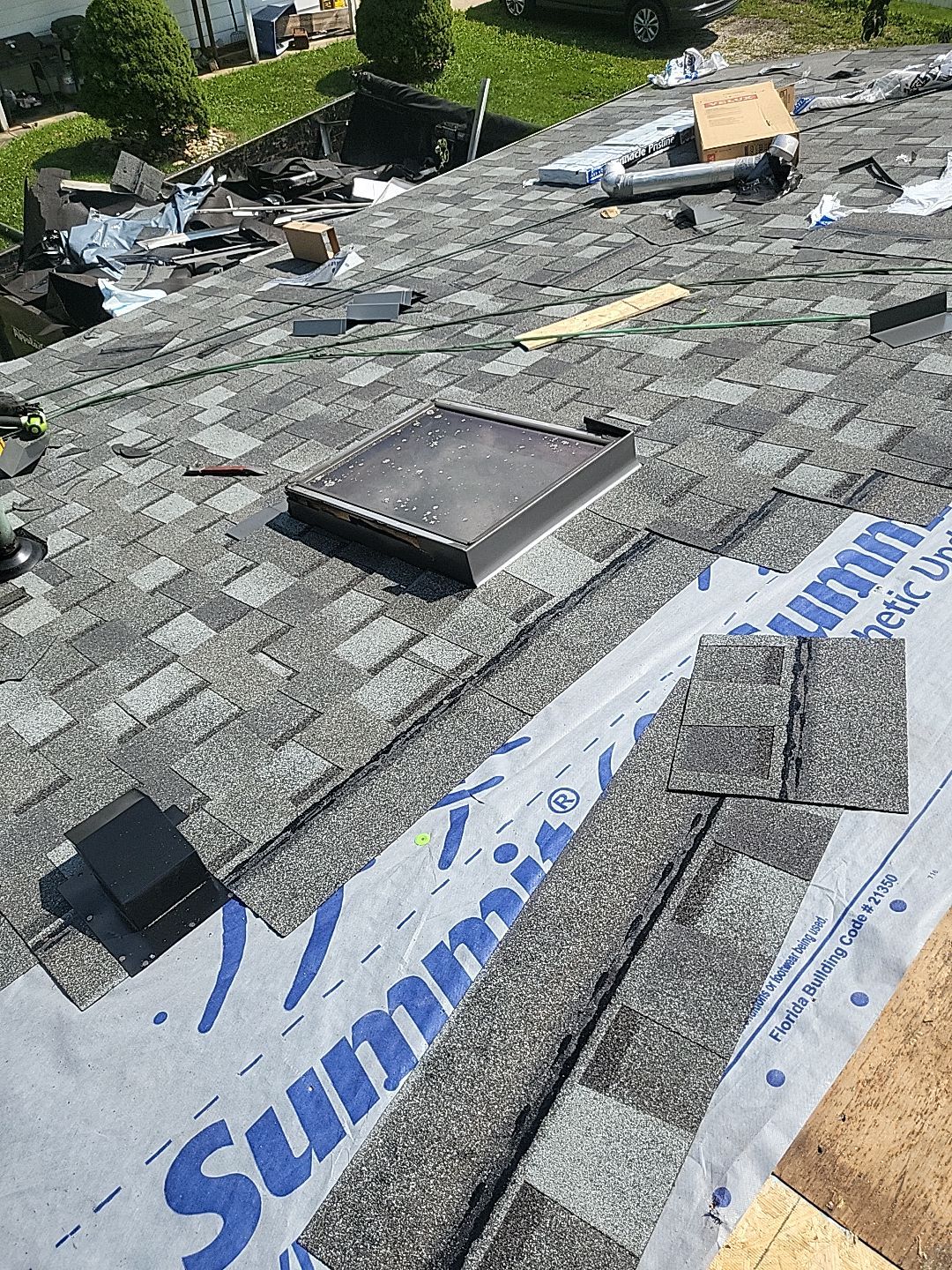 ATLAS PINNACLE COLOR: COASTAL GRANITE by Eagle Eye Roofing