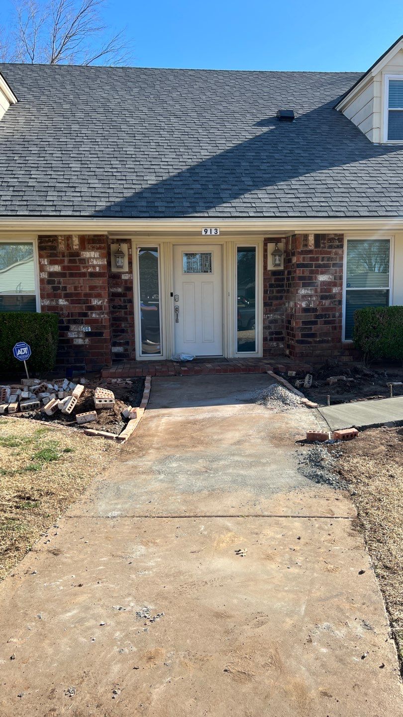 Concrete sidewalk using Concrete by Clays Services Inc