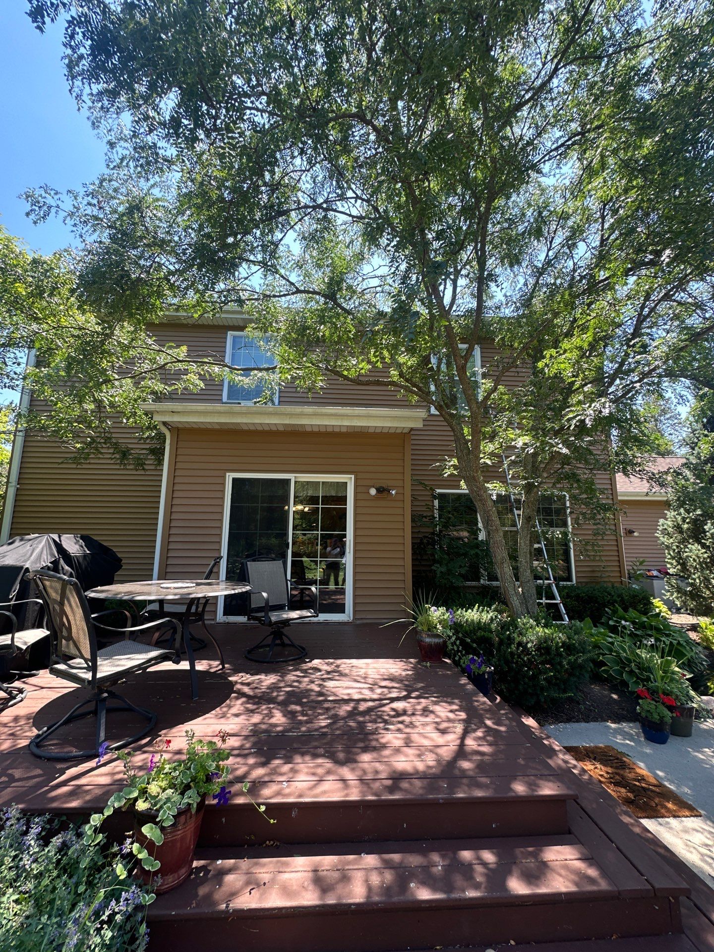 Vinyl Siding Replacement and Shutter Installation in Pleasant Prairie, WI by OCS Contracting Services