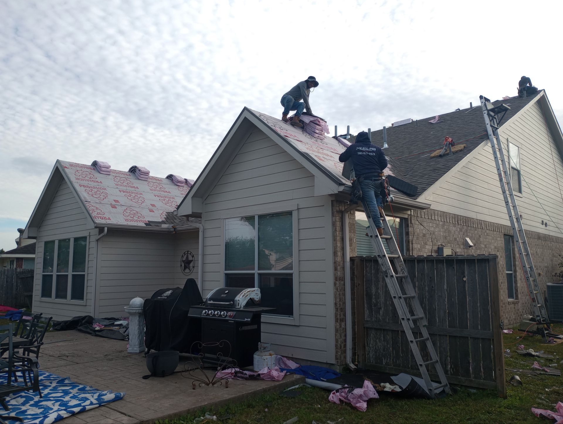 Residential Roofing Installation using Owen's Corning Duration (Lifetime) Shingles by Roof Repair Company
