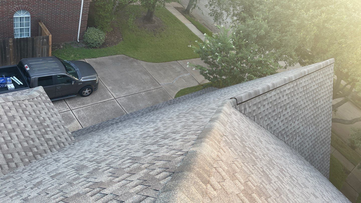 GAF HDZ - Weathered Wood by Elite Roofing LLC