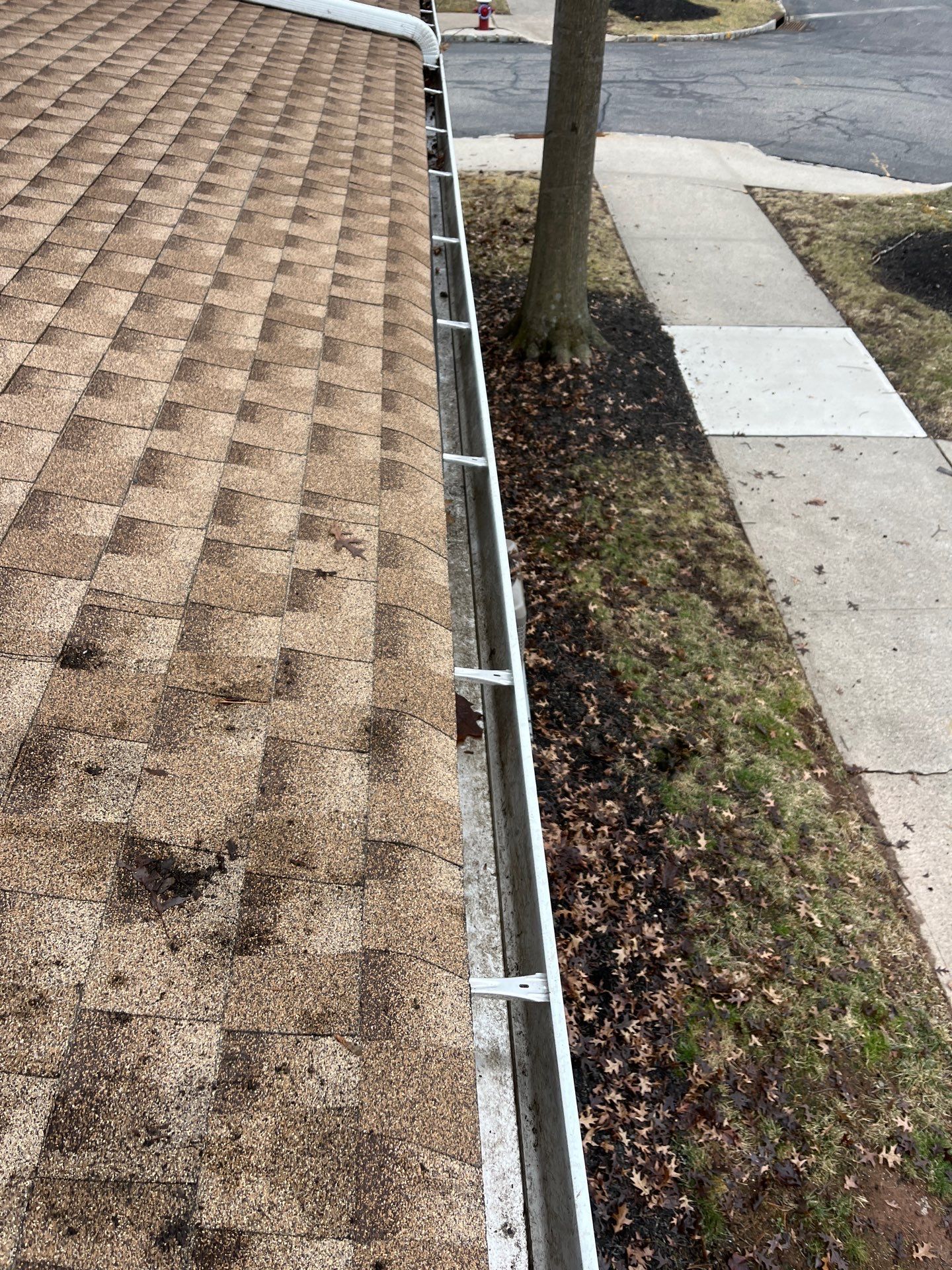Gutter Cleaning in Branchburg, NJ by Clearview Washing