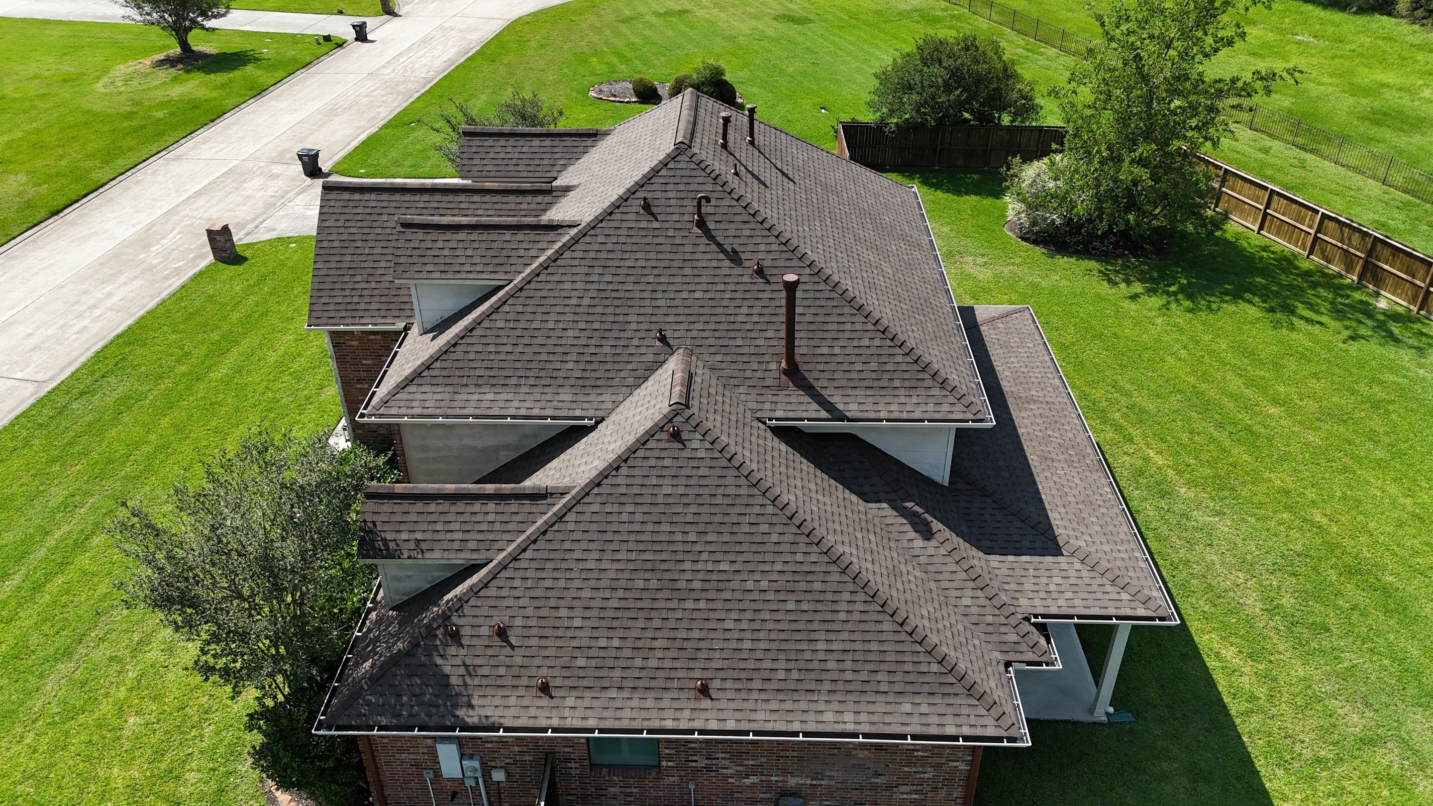 Huffman Roof Installation using Atlas Pinnacle Pristine by Modern BYLT Roofing & Construction