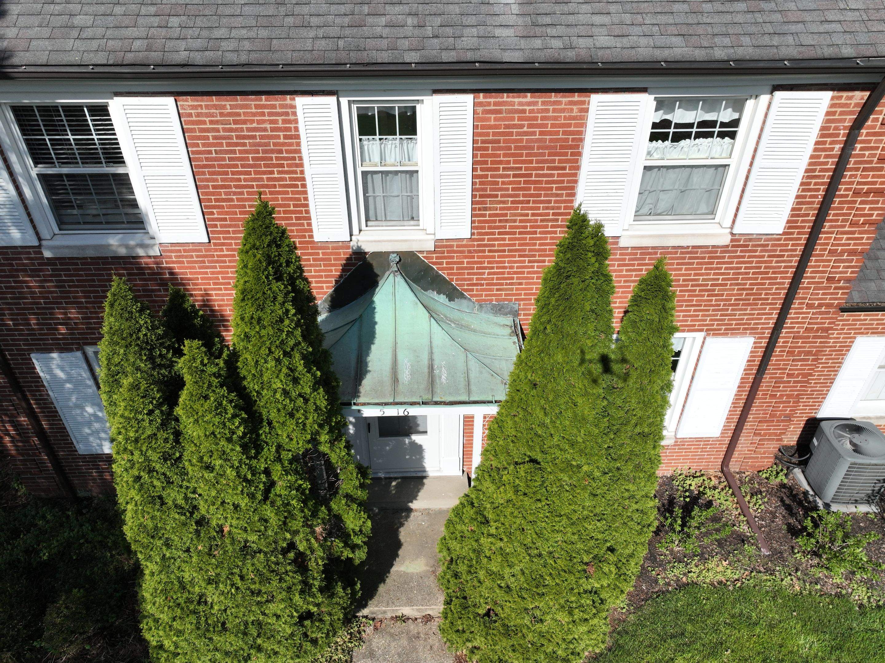 Oakridge Onyx Black and Black Gutters by 317 Roofing & Restorations