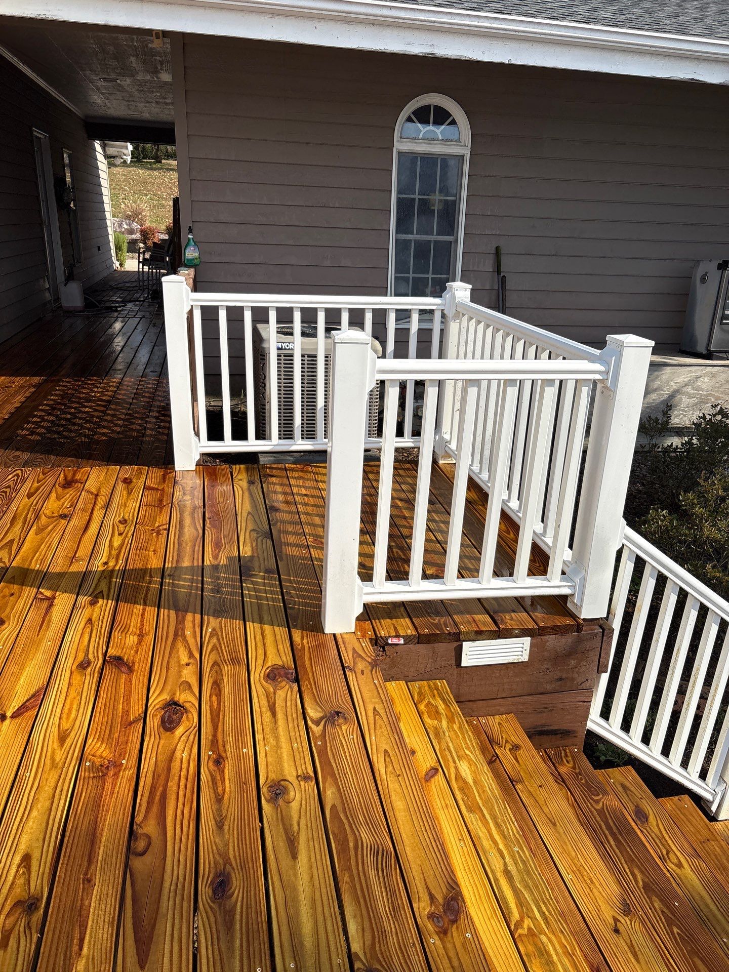 Wood Deck using Wood Sealant by DuraSeal