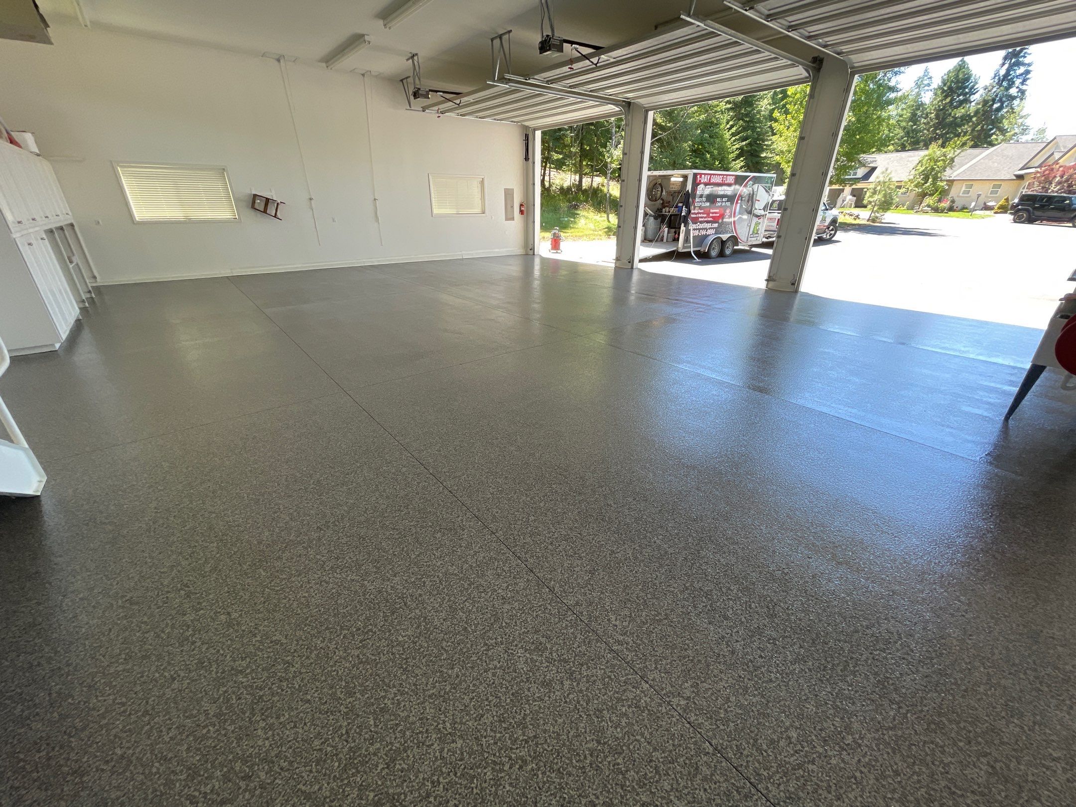 Garage Transformation using Echo 1/4" Chip by Croc Coatings, LLC