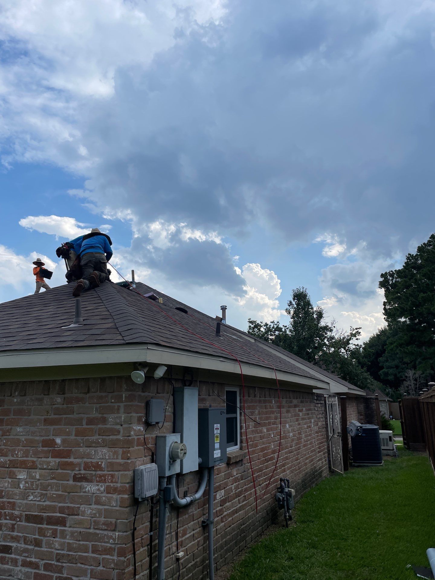 Residential Roofing Installation using Owen's Corning Duration (Lifetime) Shingles by Roof Repair Company