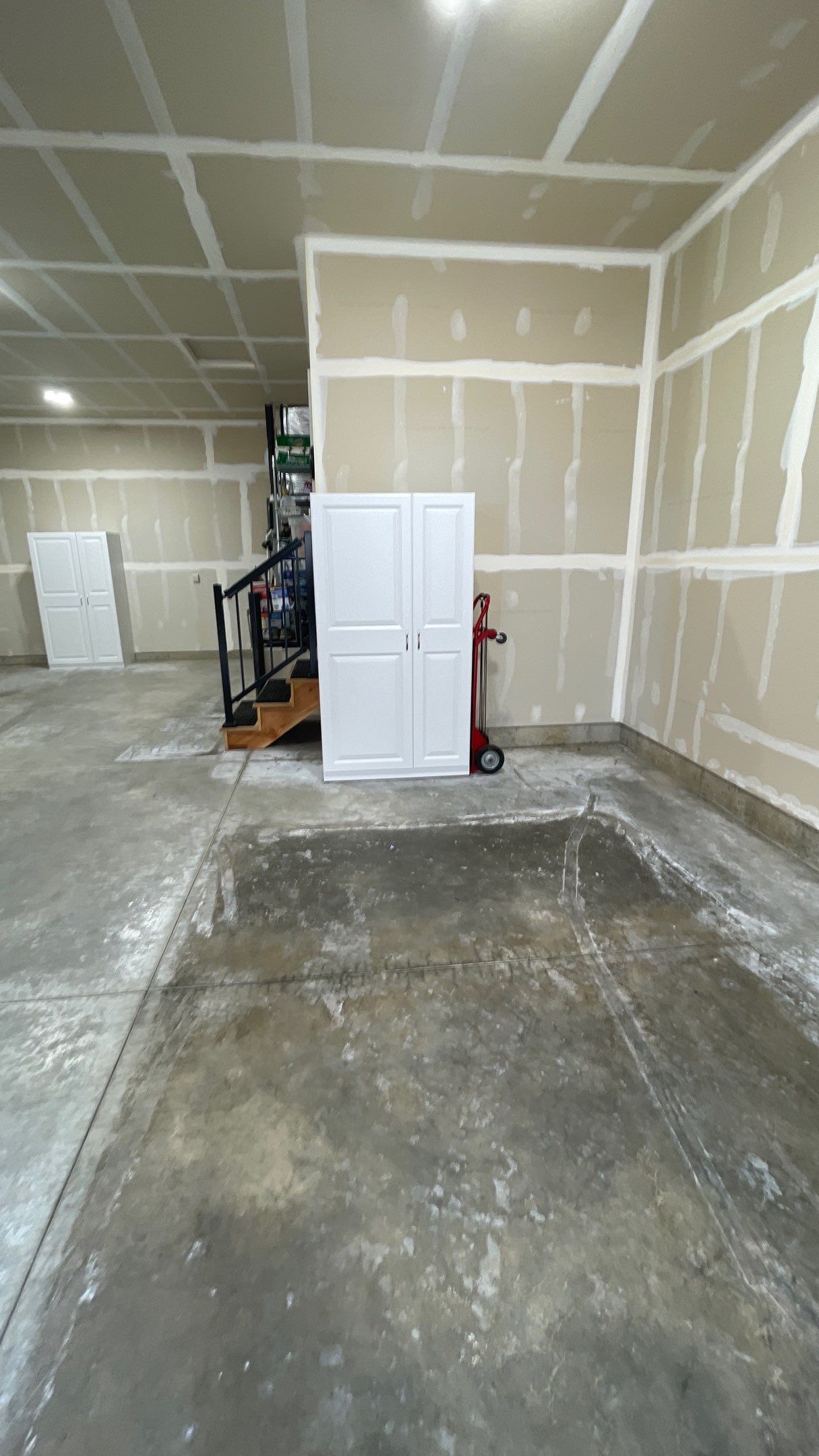 Garage Transformation using Smoke Colorway by Croc Coatings, LLC