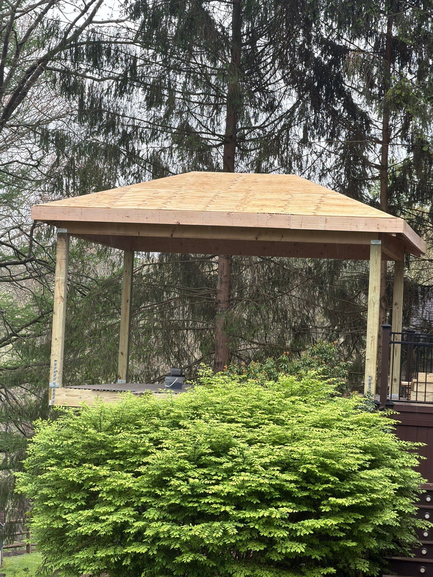 New Deck With a Screened In Porch In Mendham, New Jersey by deck guardian