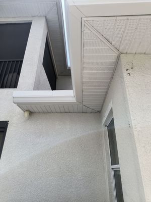 White Seamless Gutters with Downspouts in Bradenton FL