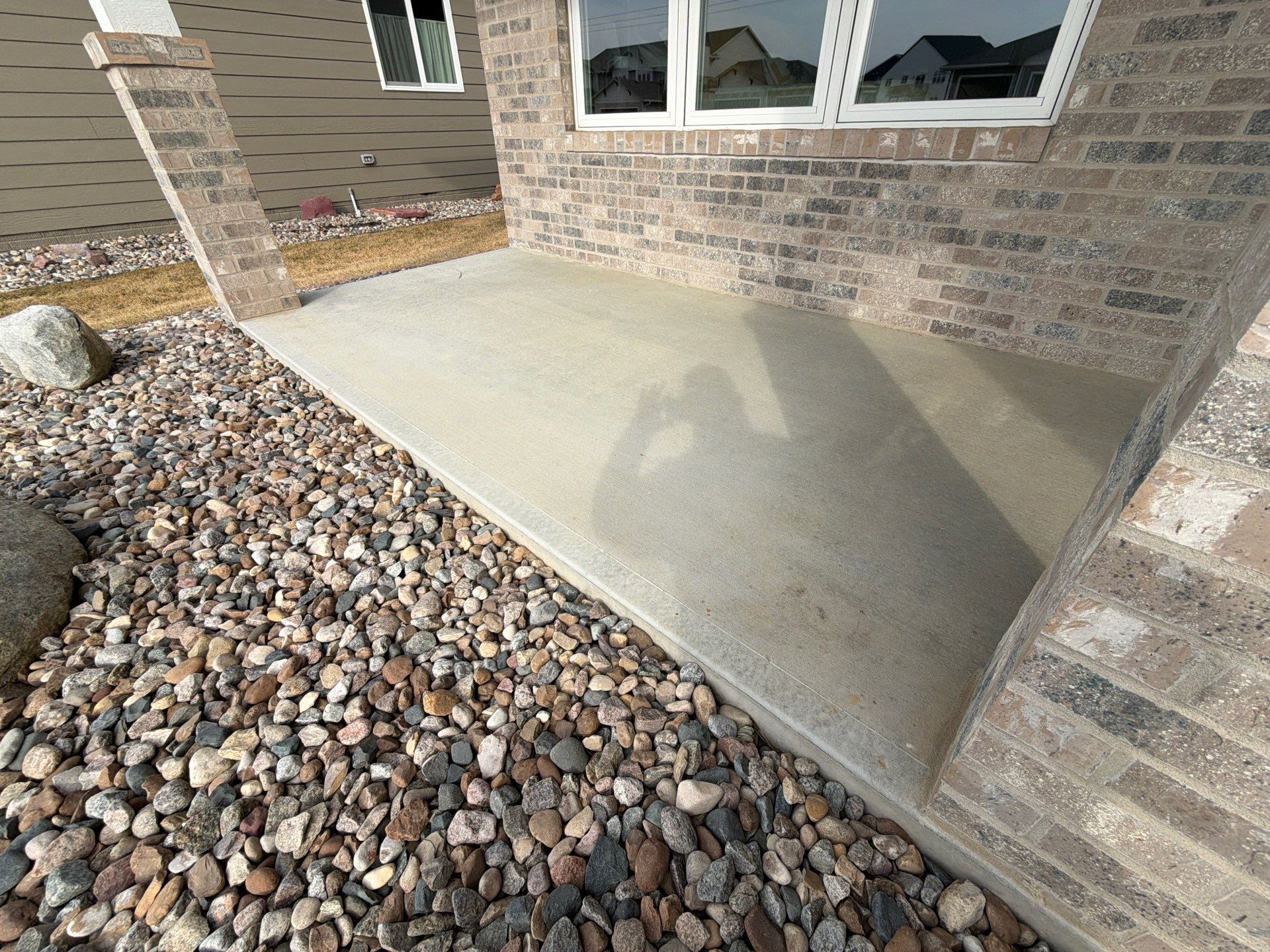 Decorative Flake Concrete Coating for Sioux Falls Porch and Patio by Select Painting, Coatings & Garage Cabinets