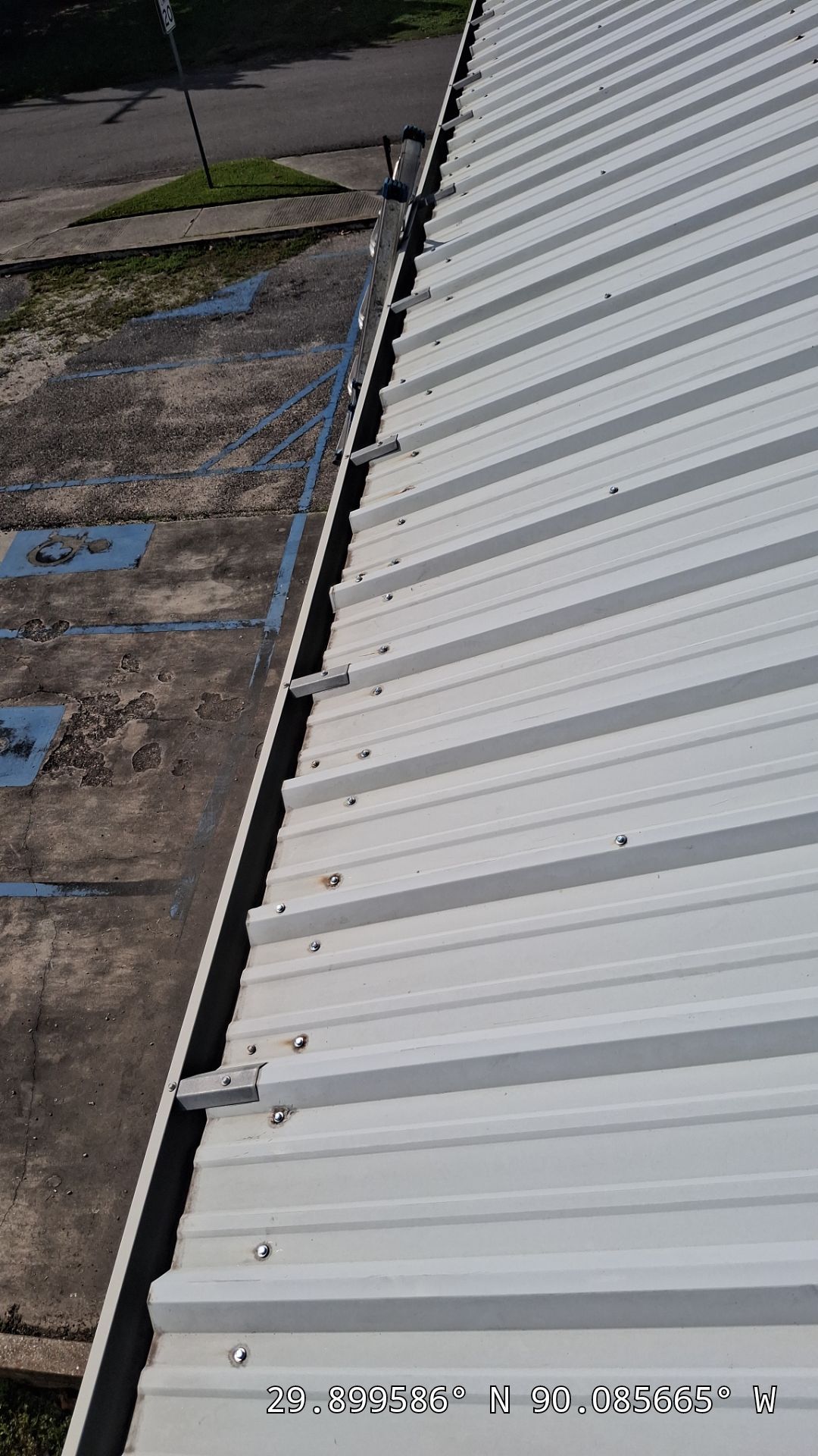 HDS Contractors - Metal Roof Coating in Harvey by HDS Contractors