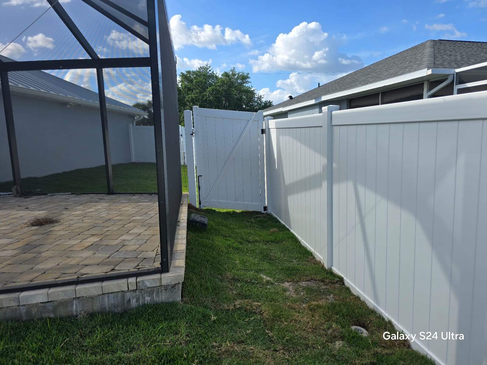 Residential White Vinyl Privacy Fence Installation in North Port by True Fence LLC