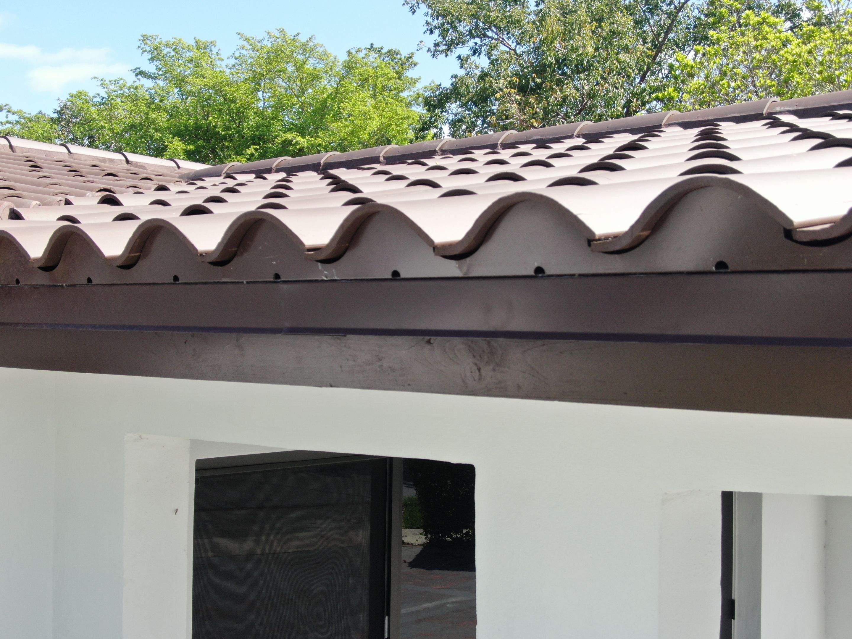 Verea Spanish S - Graphite Color by Istueta Roofing