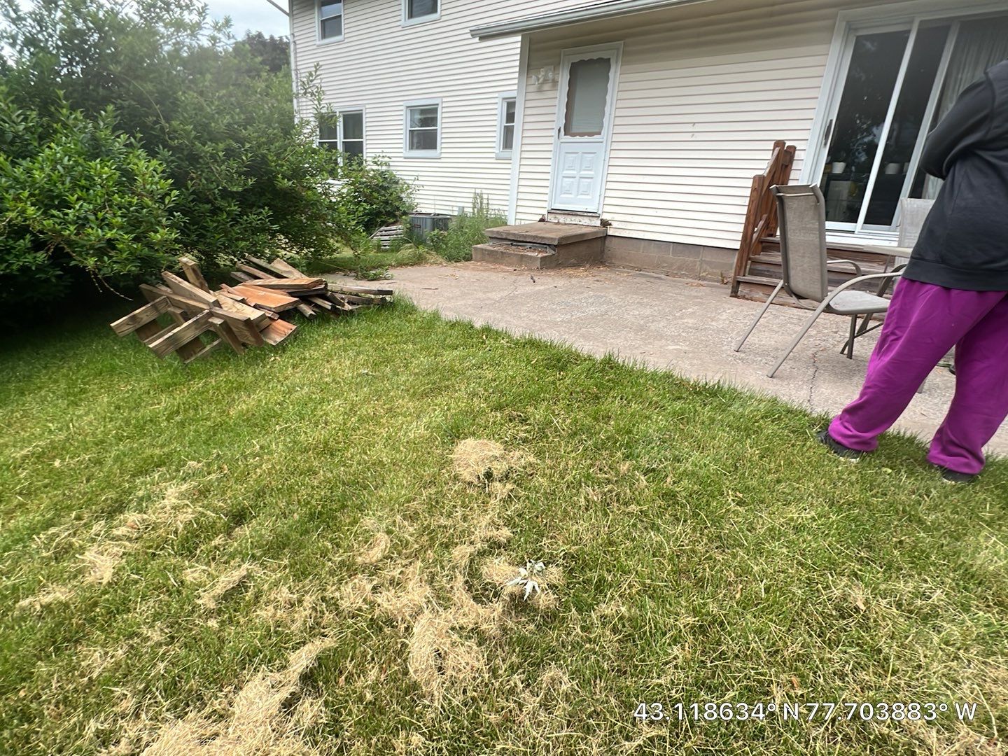 Bluestone textured stamped concrete patio by NG Masonry & Construction LLC