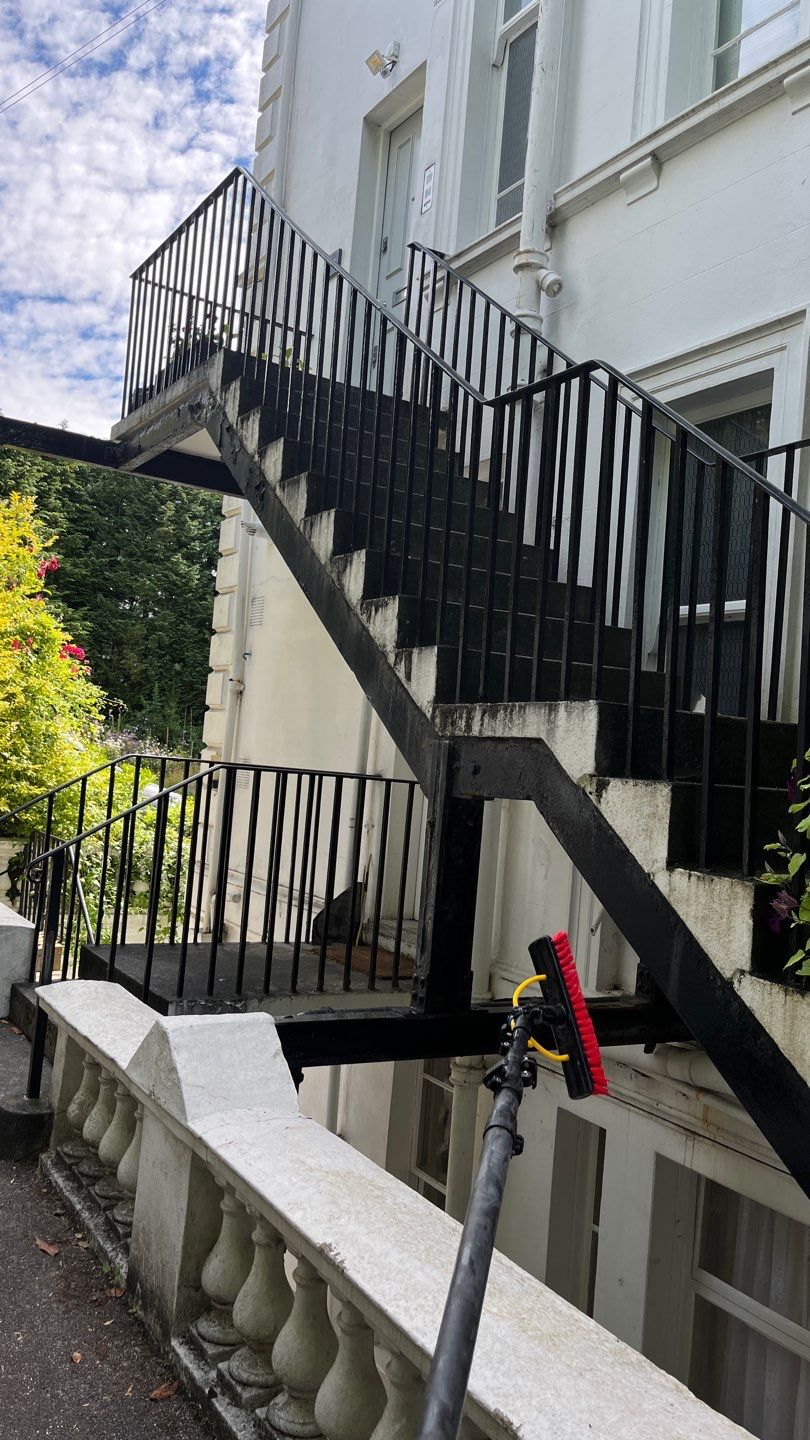 Render and patio clean using Pureseal Biocide by Ges Exterior Cleaning ltd