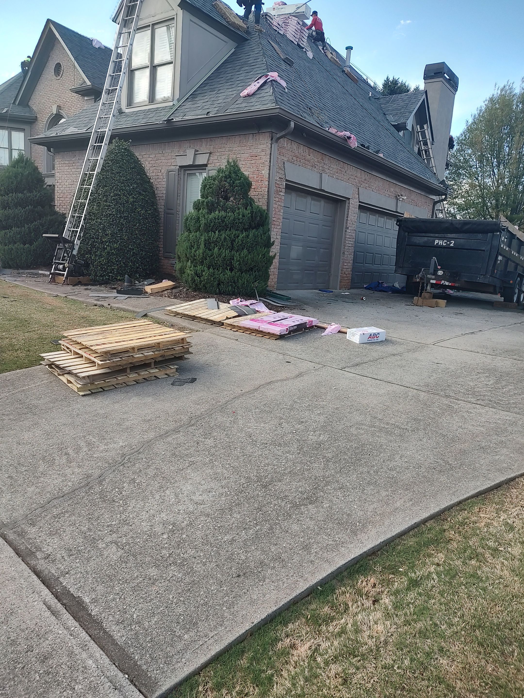 Top-Quality Williamsburg Gray Owens Corning Roof Installation in Roswell, Georgia by NBS Roofing by NBS Roofing, Inc.
