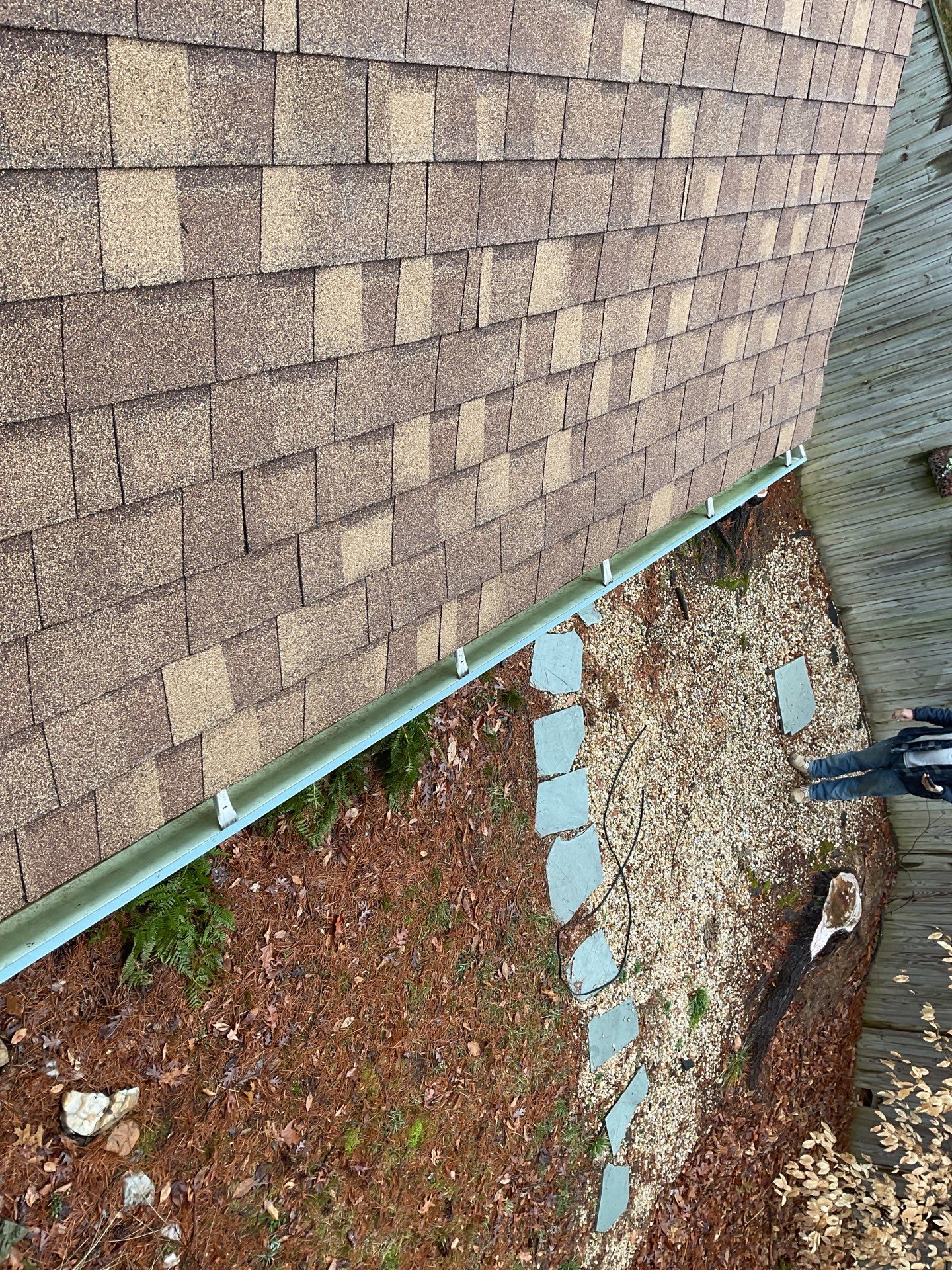 Springfield CertainTeed Landmark in Resawn Shake by RM Banning, Inc.