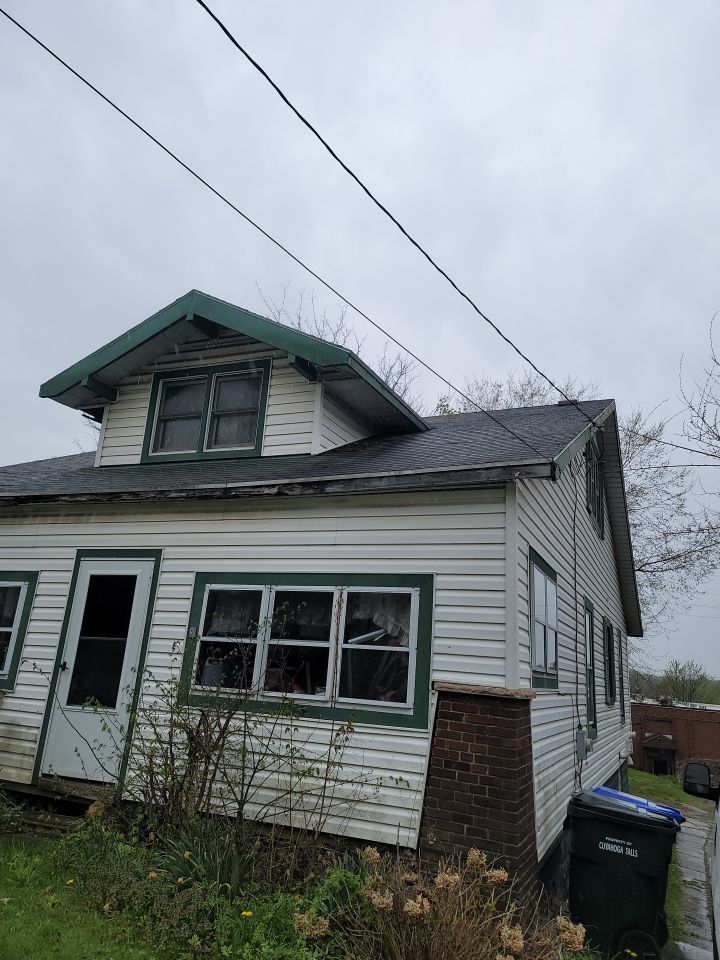 ATLAS PINNACLE COLOR: COASTAL GRANITE DRIP EDGE: WHITE by Eagle Eye Roofing