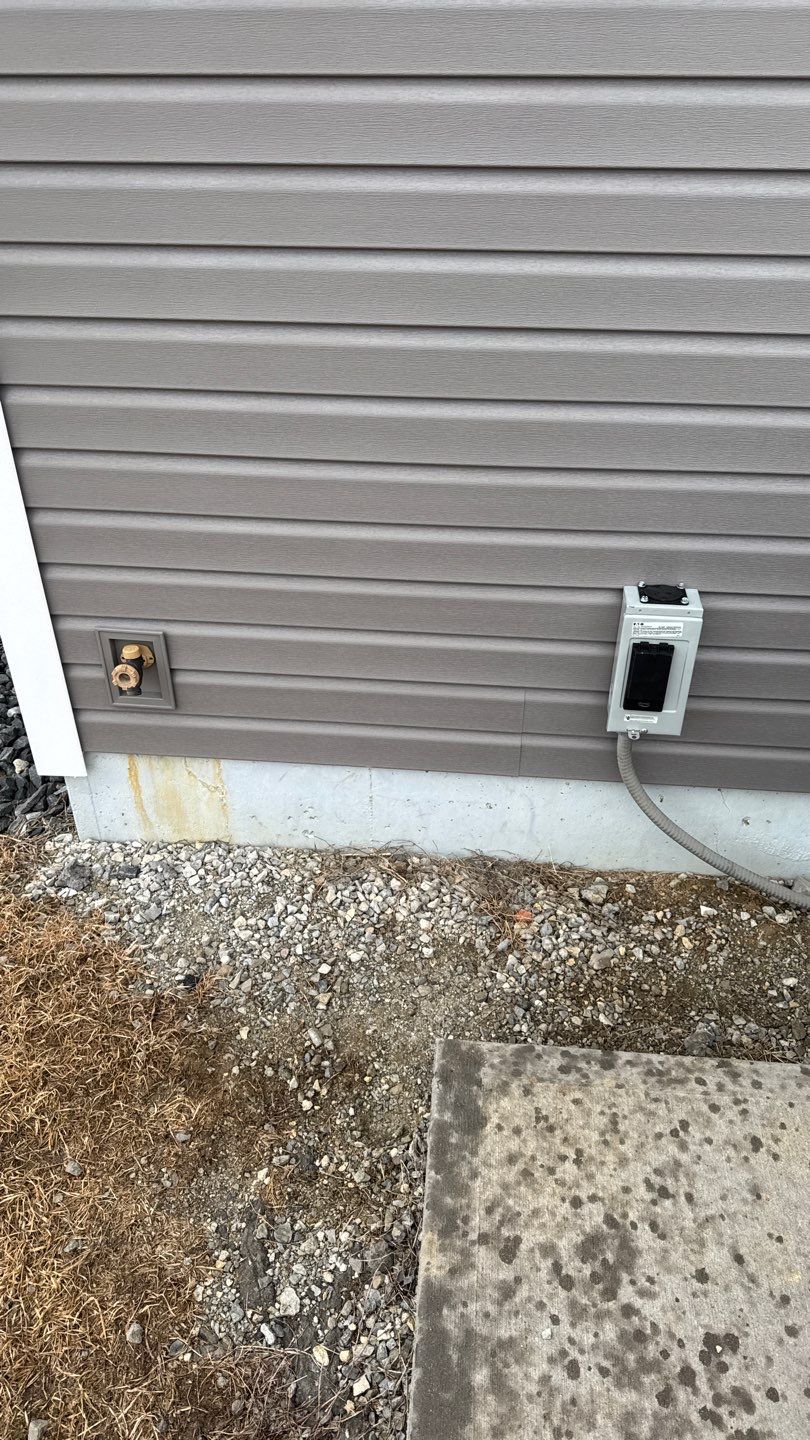 Siding Installation using Alside Coventry D4DL by Nitro Roofing and Construction