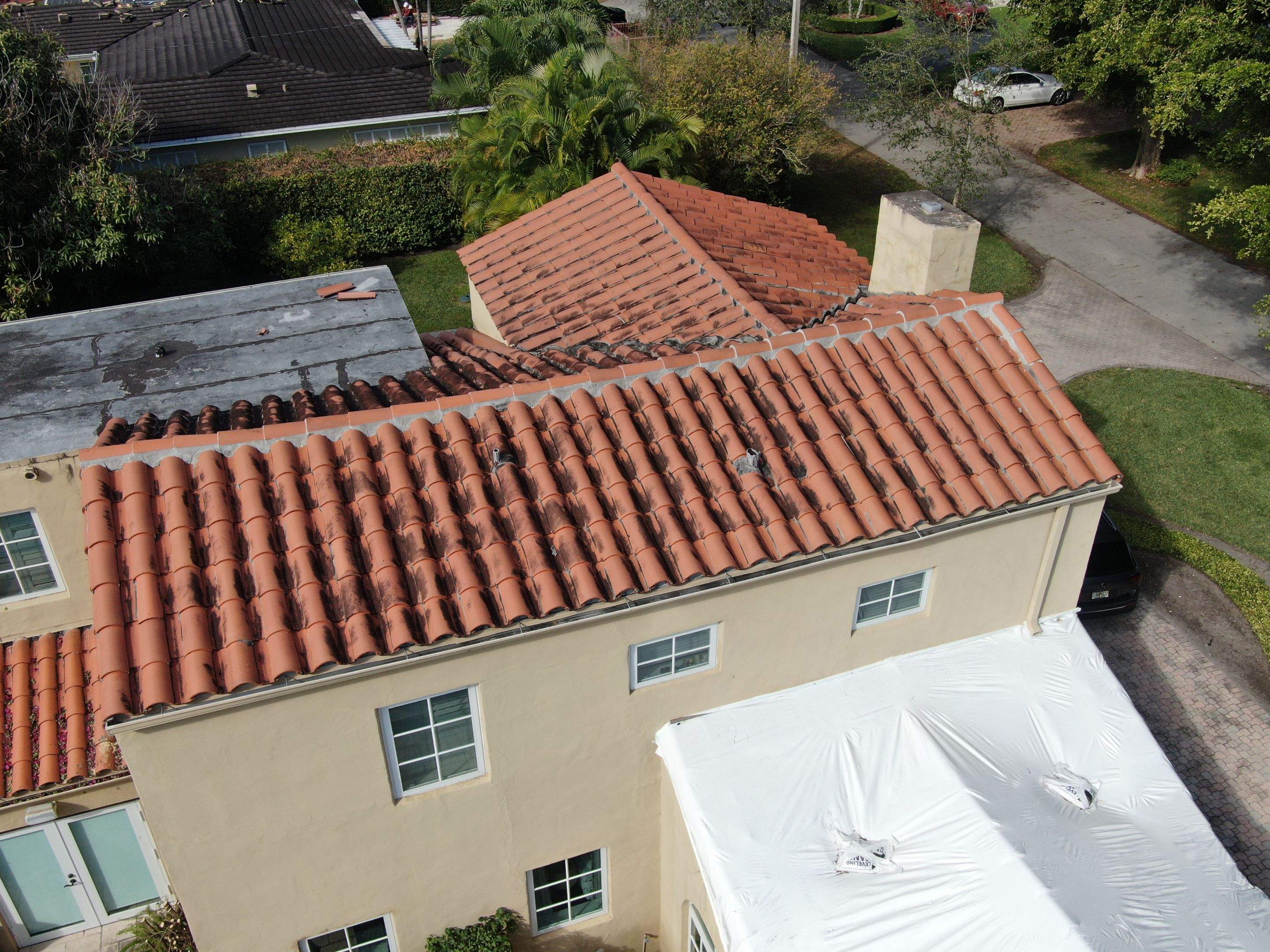 Verea Spanish S  - Fume Color by Istueta Roofing