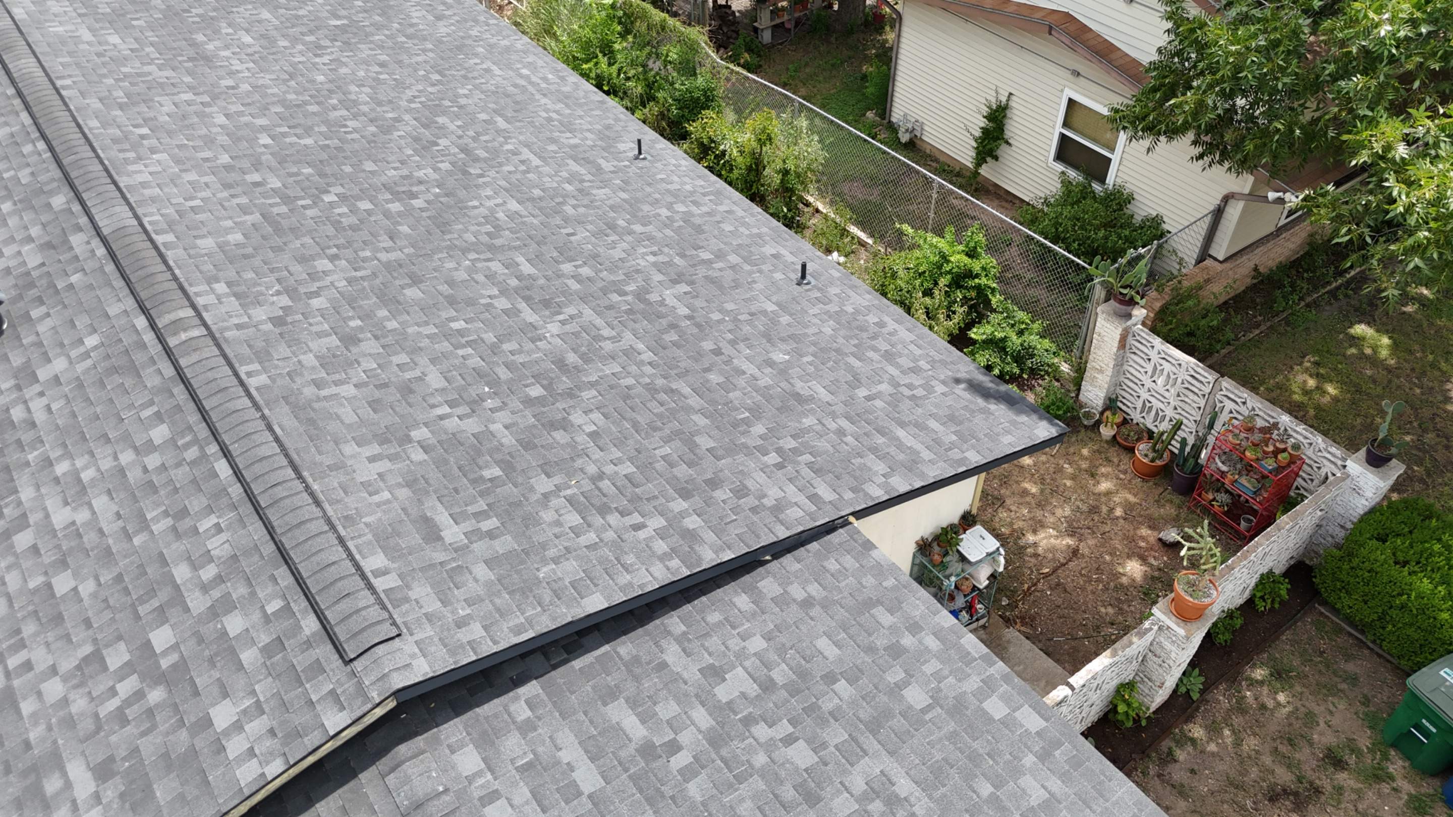 Onyx Black - Owens Corning TruDefinition Duration Oakridge by RoofsOnly.com