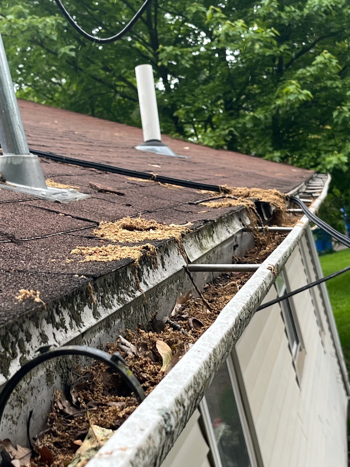 Roof Replacement using Owens Corning Onyx Black by 180 Contractors