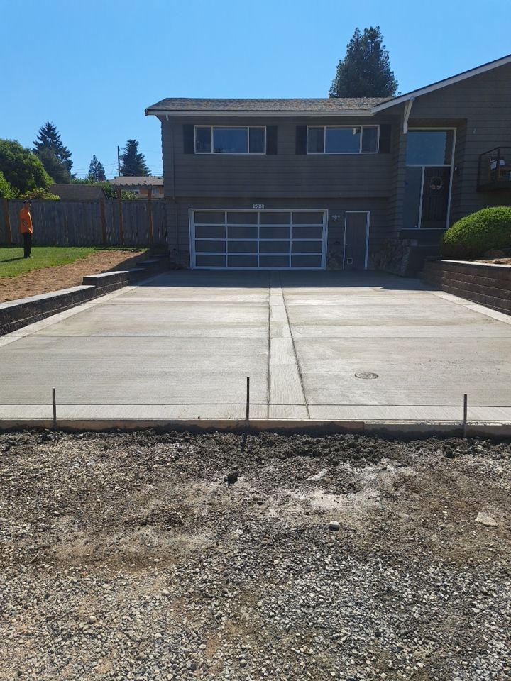 Justin | Retaining Wall, Landscape Project  by Jireh Asphalt & Concrete Inc 