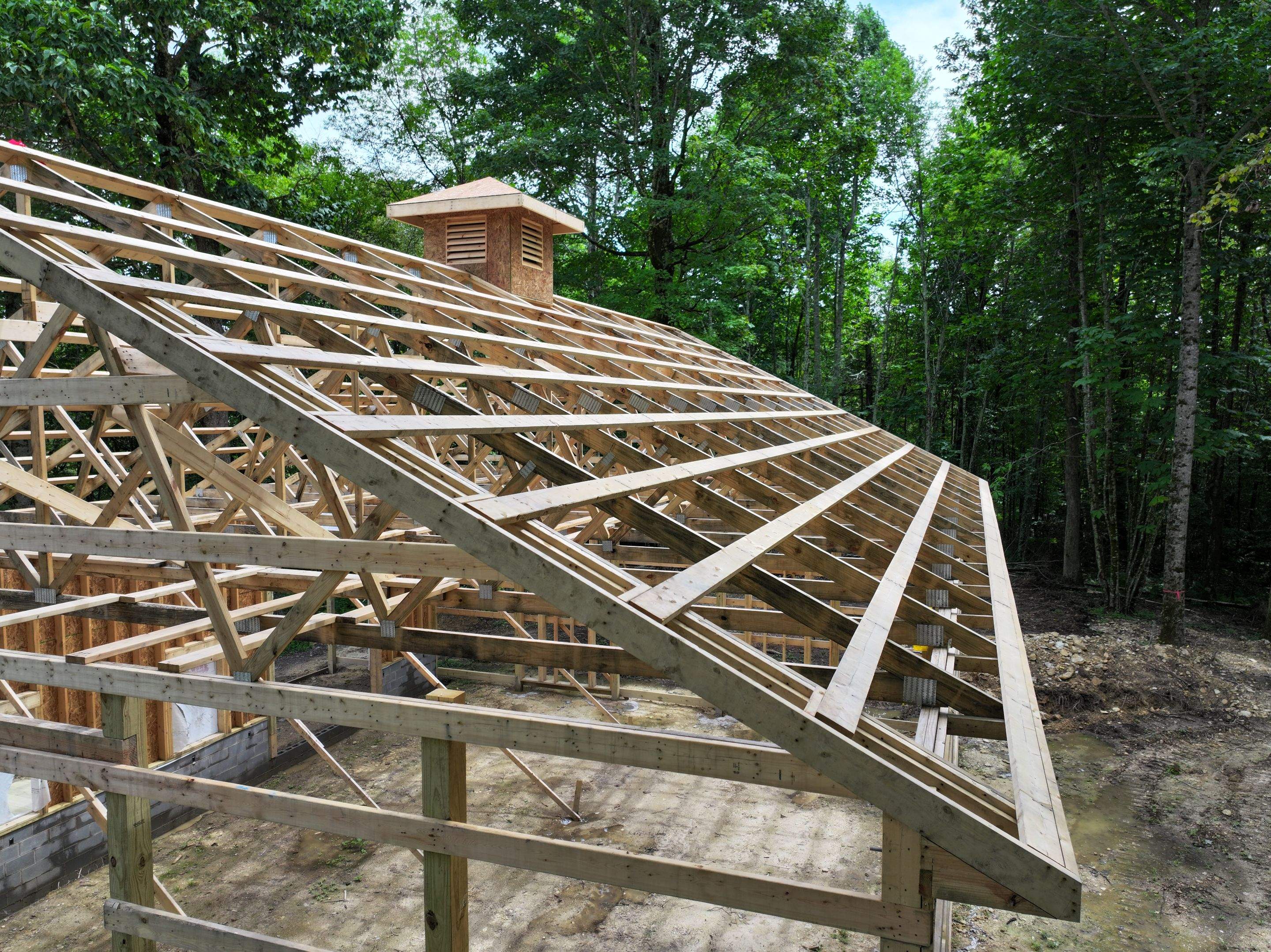 Brodour Barndominium by Omnia Roofing