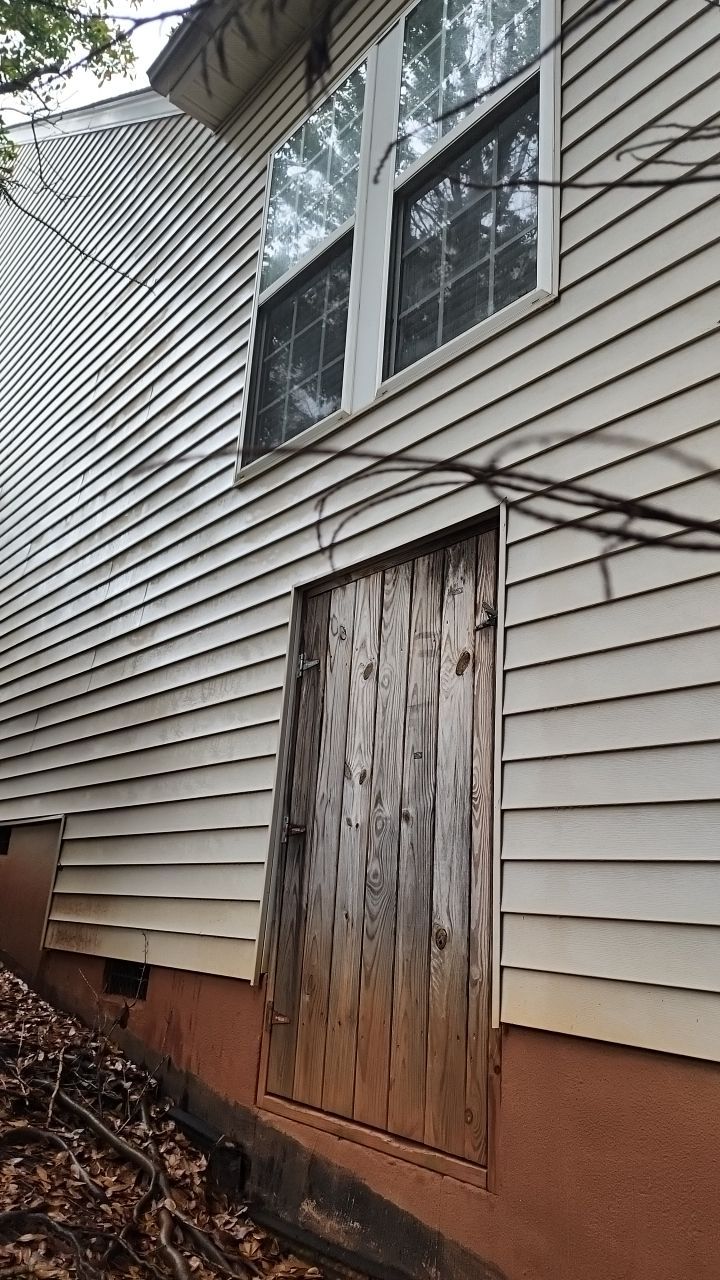 House Wash using cleaner by Power Wash Masters LLC
