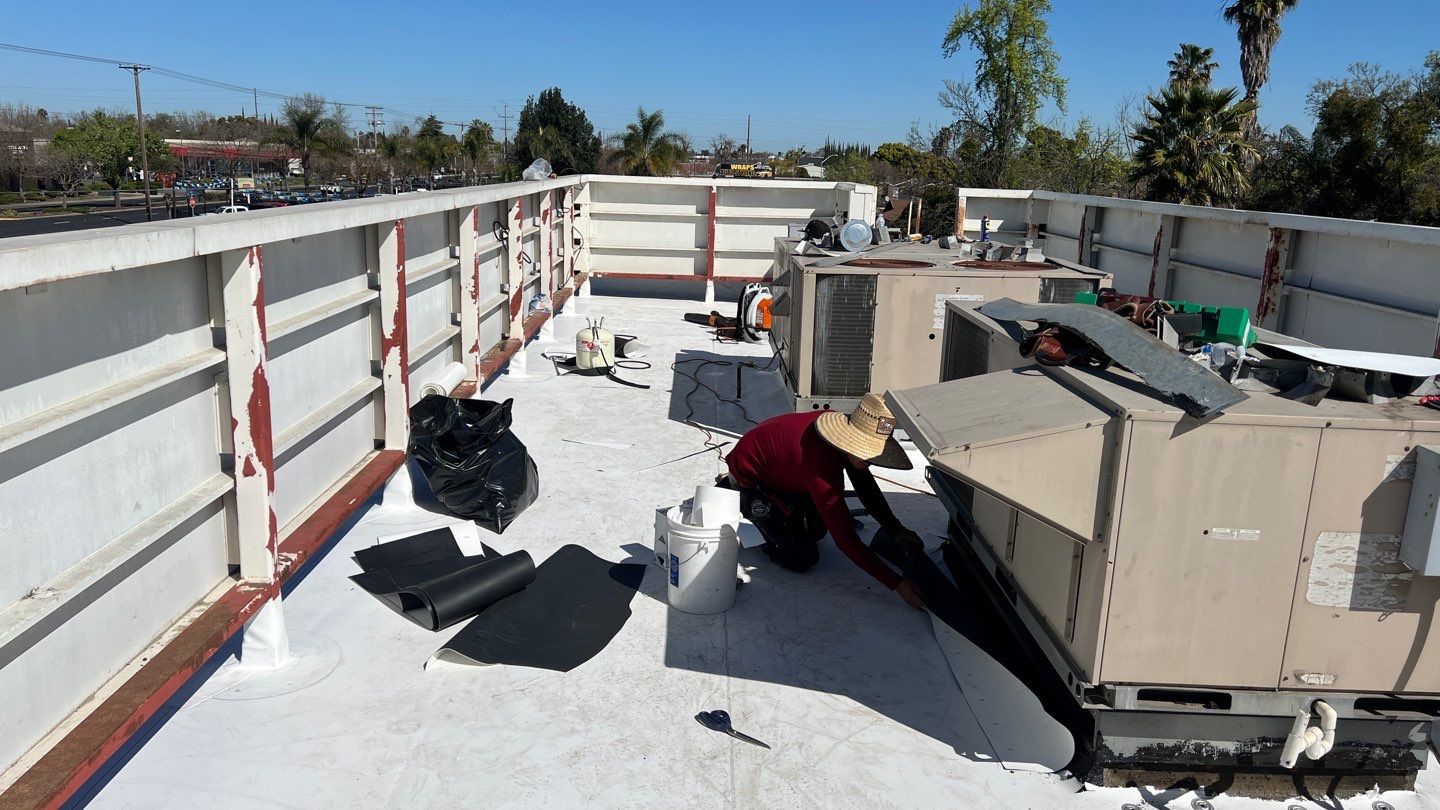 TPO single-ply roofing system using GAF Everguard 60 mil by Straight Edge Roofing Inc