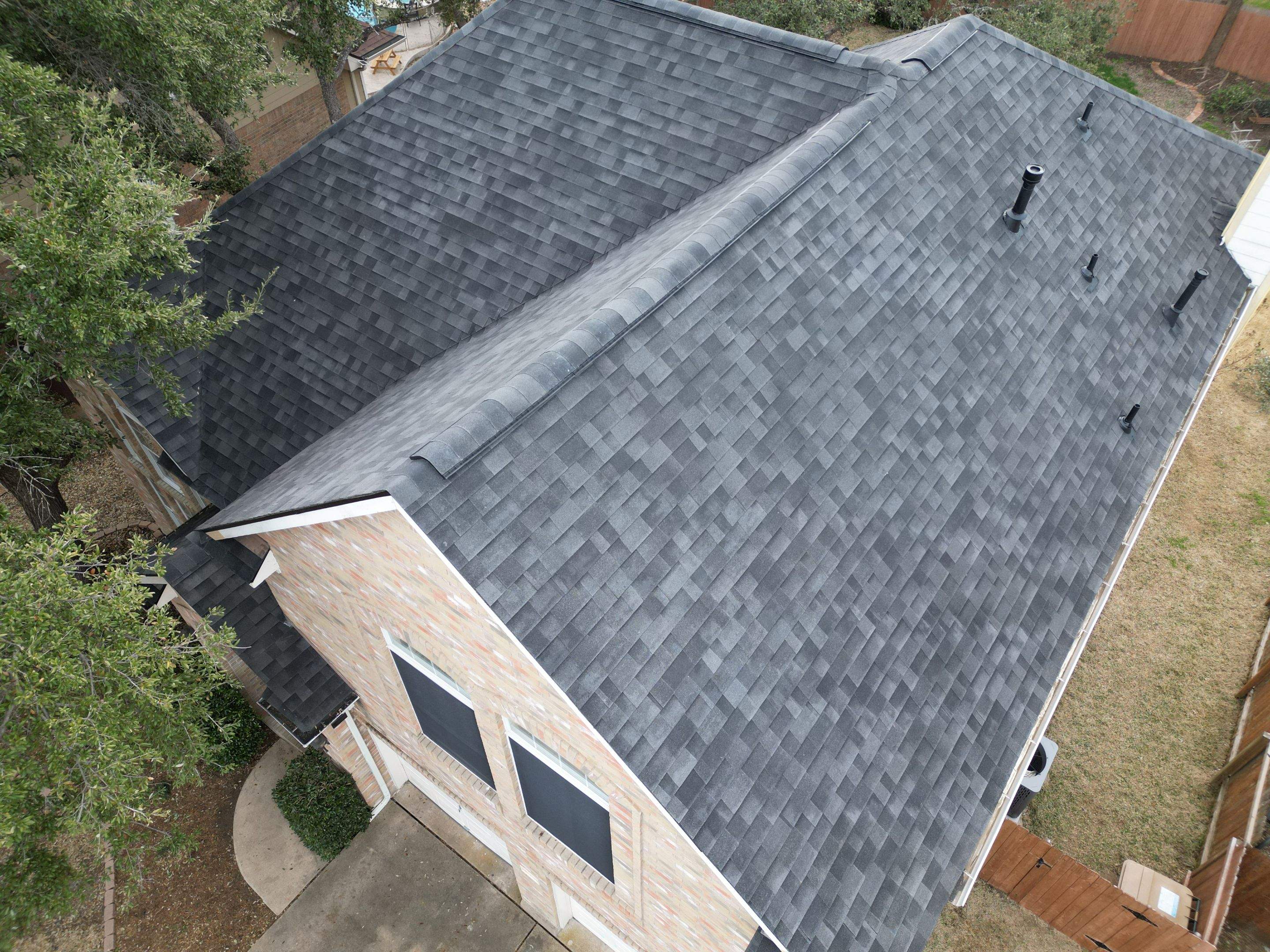 Midnight Black - Malarkey Vista by RoofsOnly.com