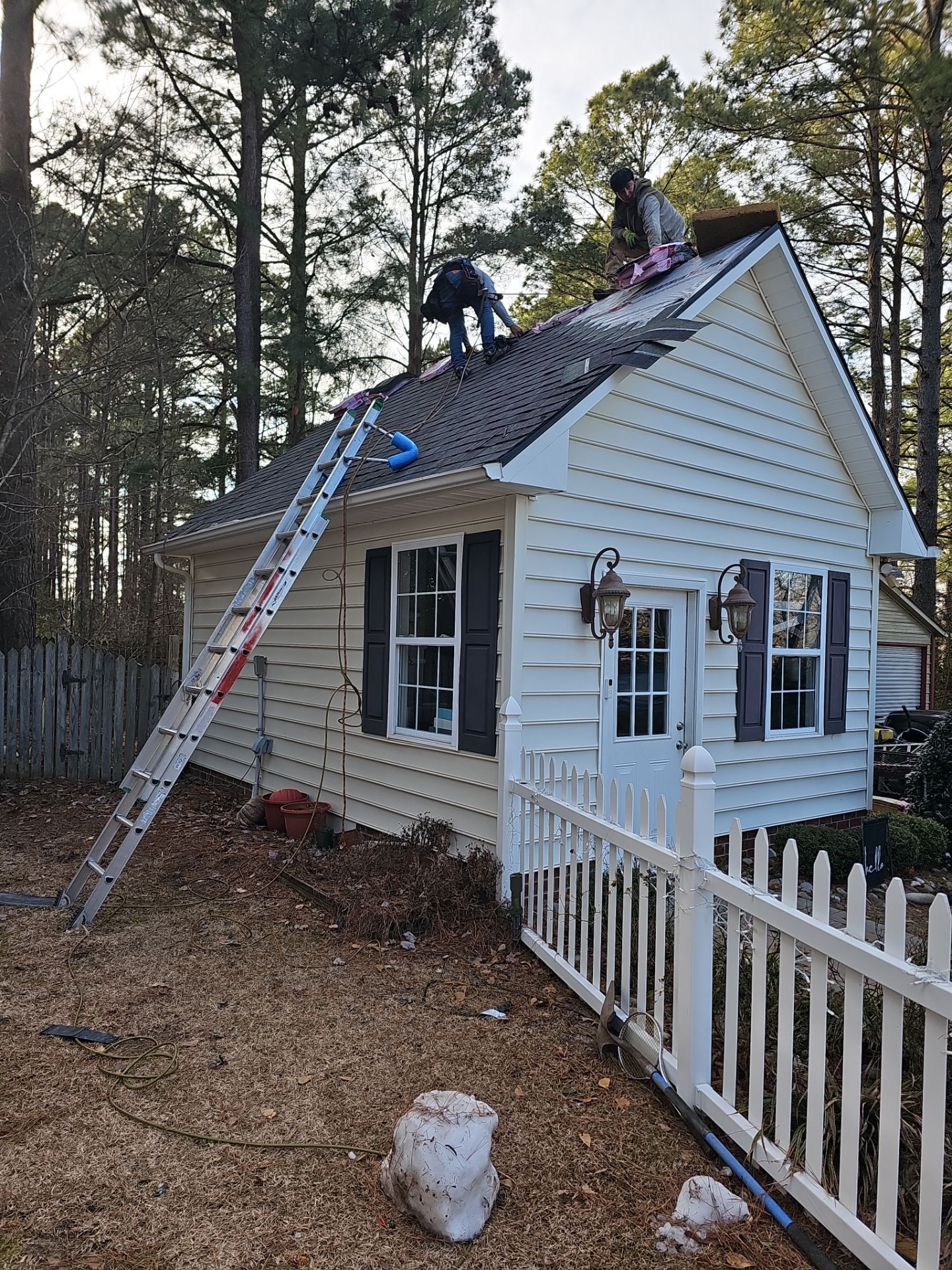 Onyx Black Roof Replacement in Kinston, NC – Owens Corning Duration Upgrade by Ironclad Roofing