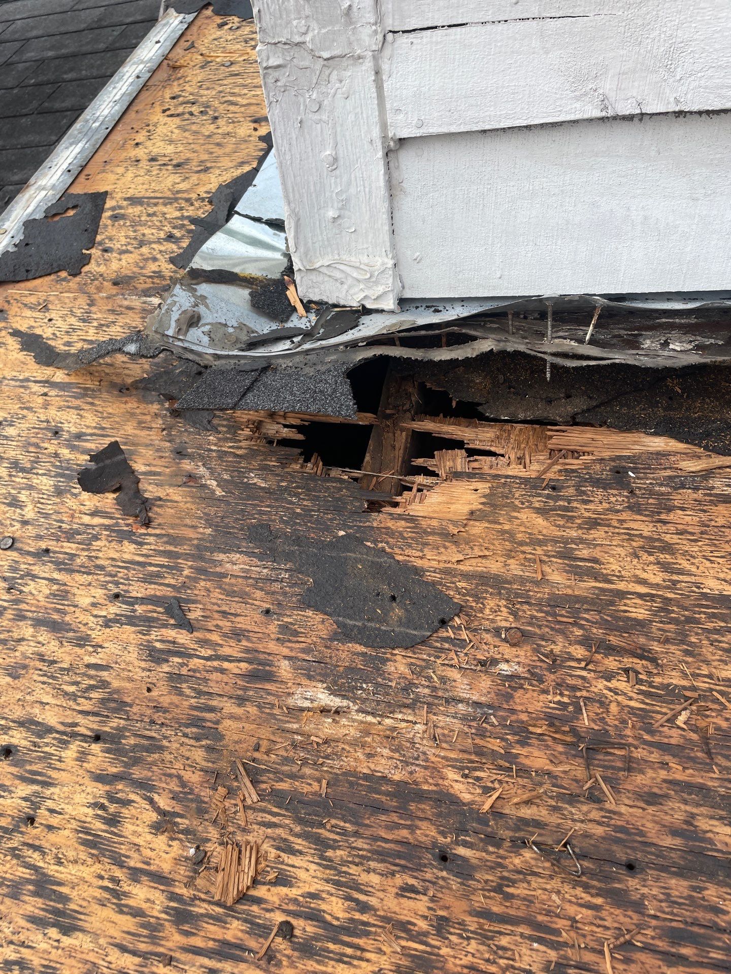 Roof Replacement Houston by Roof Repair Company