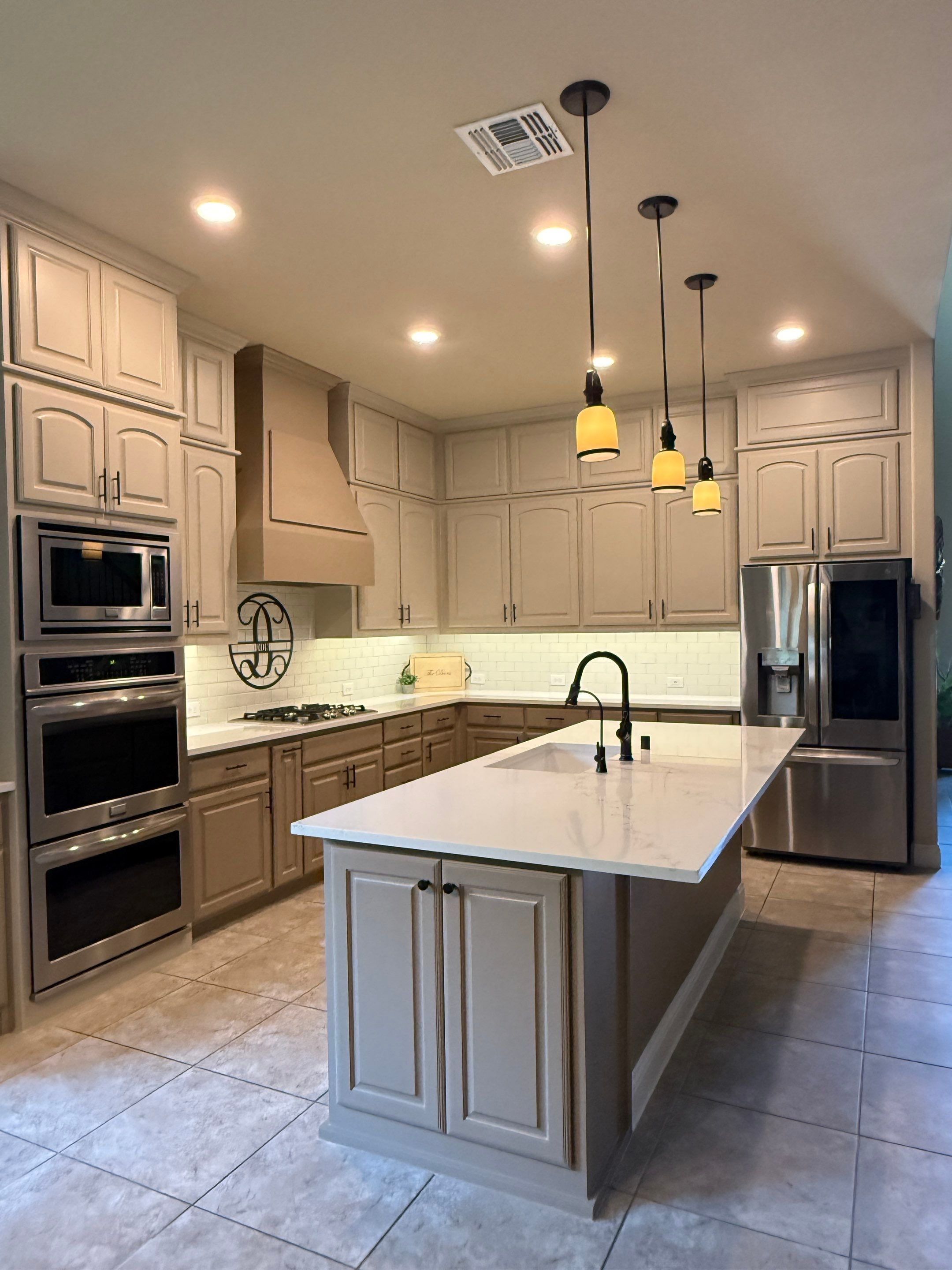 Kitchen & Primary Bath Remodel- McKinney, TX by C3 Custom Builds