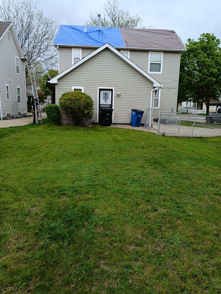 EMERGENCY TARPING ROOF BEFORE STORM using TARP by Absolute Roofing and Construction