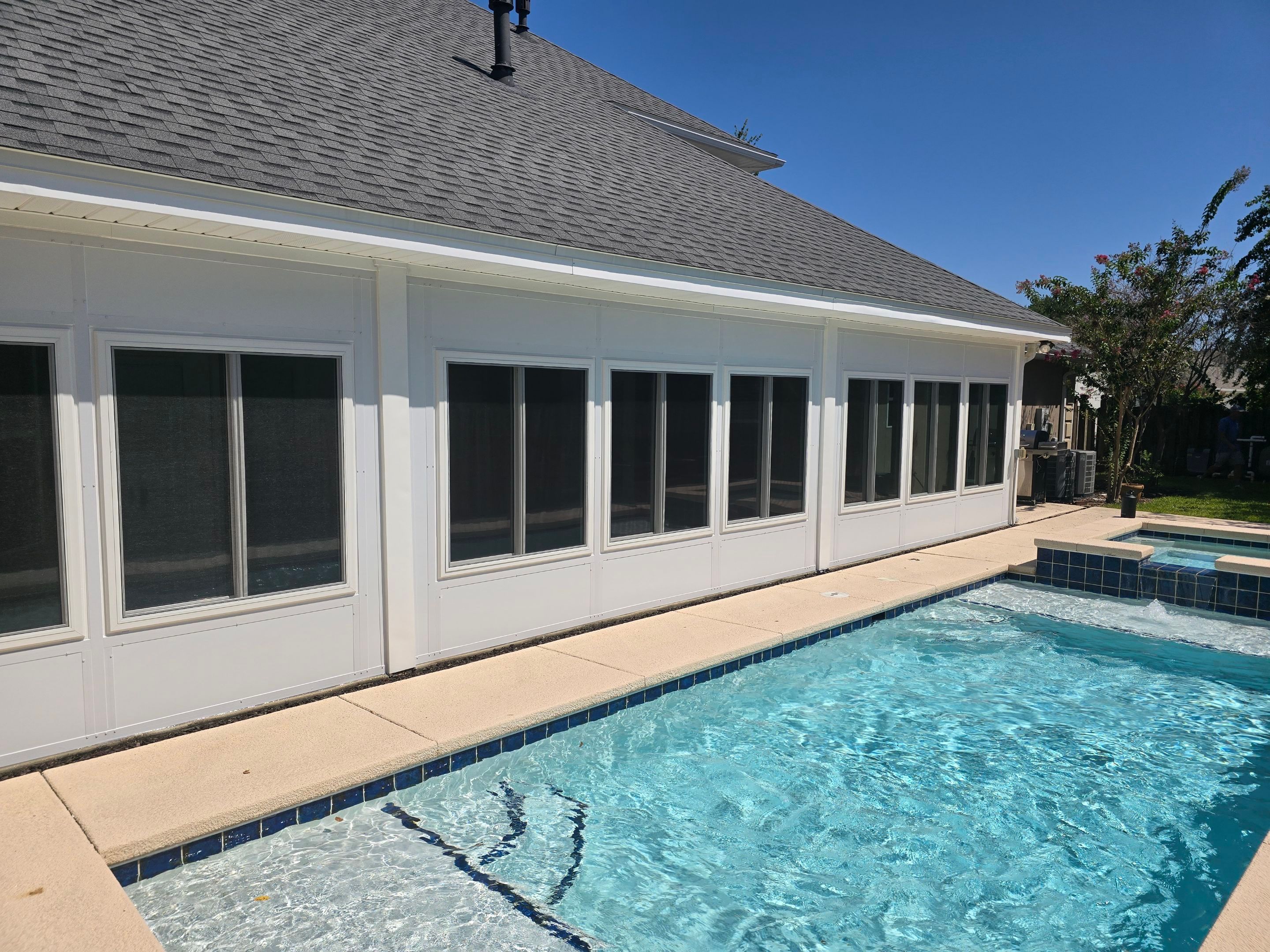Poolside Glass Under in Fort Walton Beach by Titan Sunrooms