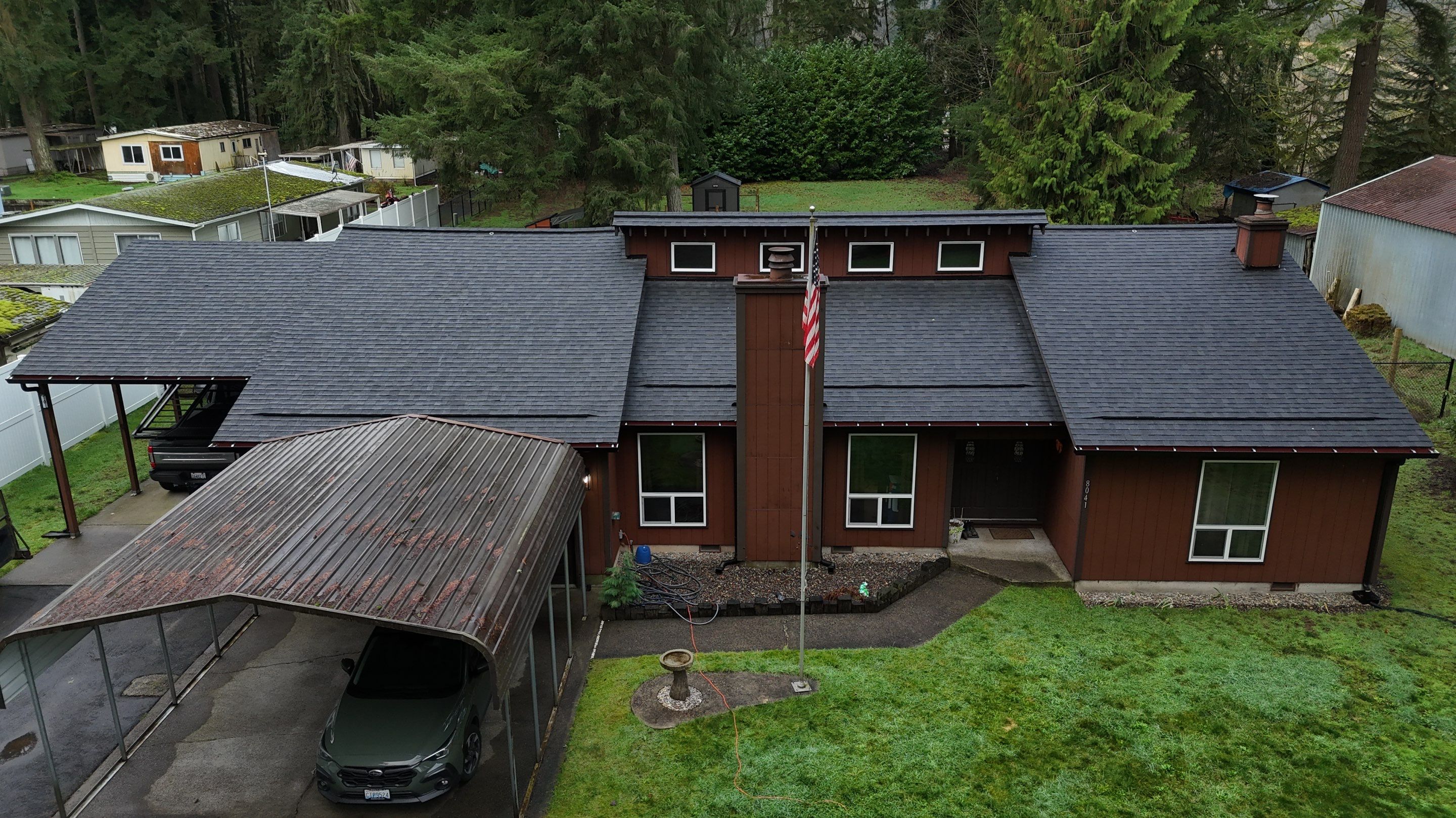 Onyx Black | Roof Replacement in Castle Rock, WA 98611 by Valiant Roofing, LLC