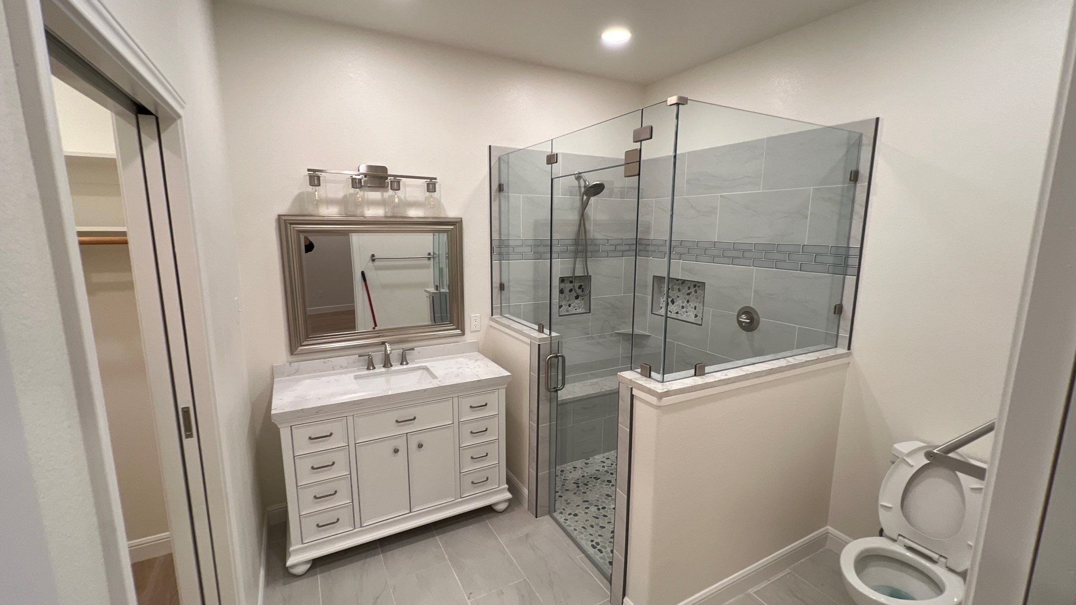 New Home Construction  by Harvey Roofing & Construction