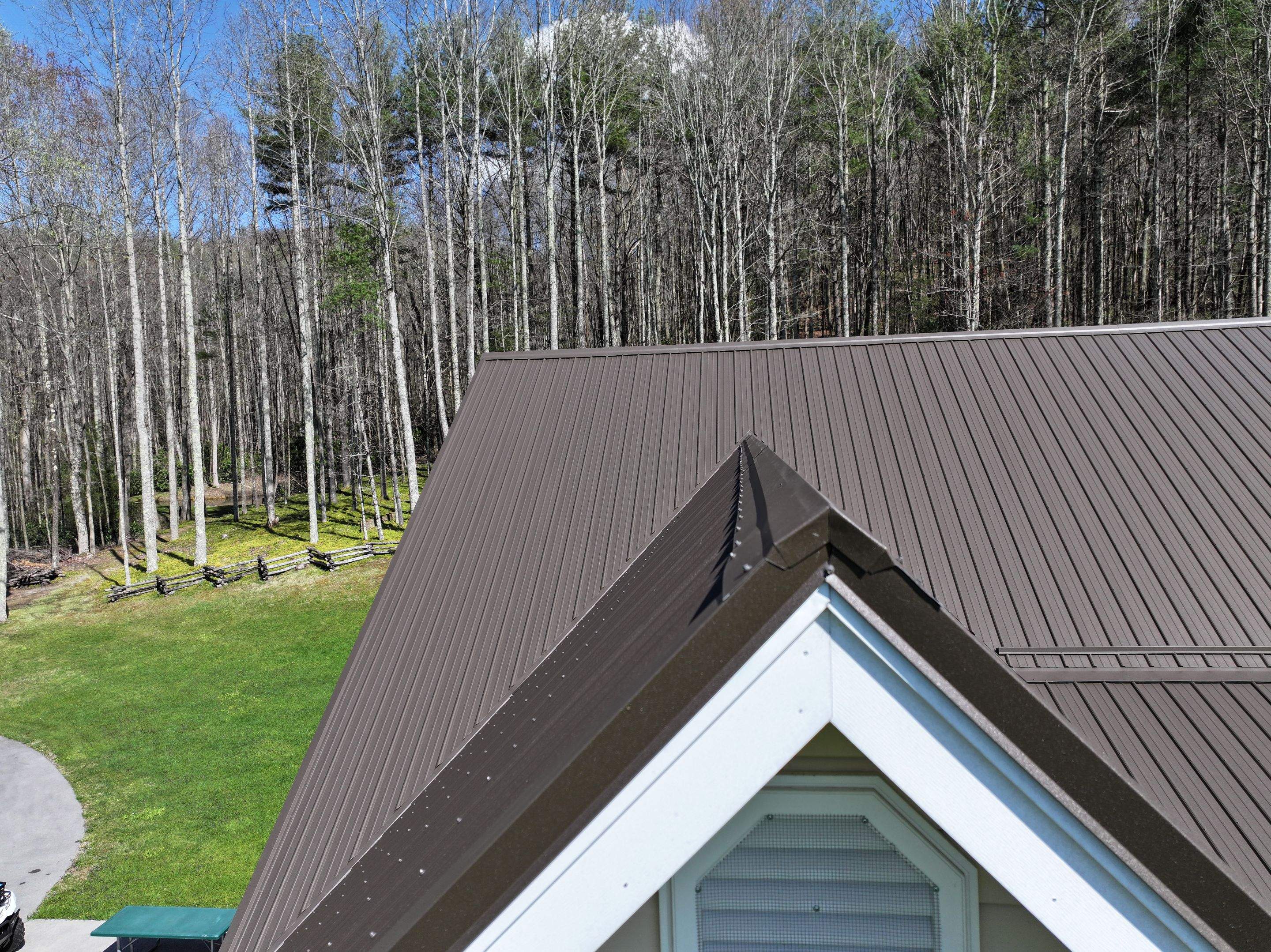 Sludder Residence  by Omnia Roofing