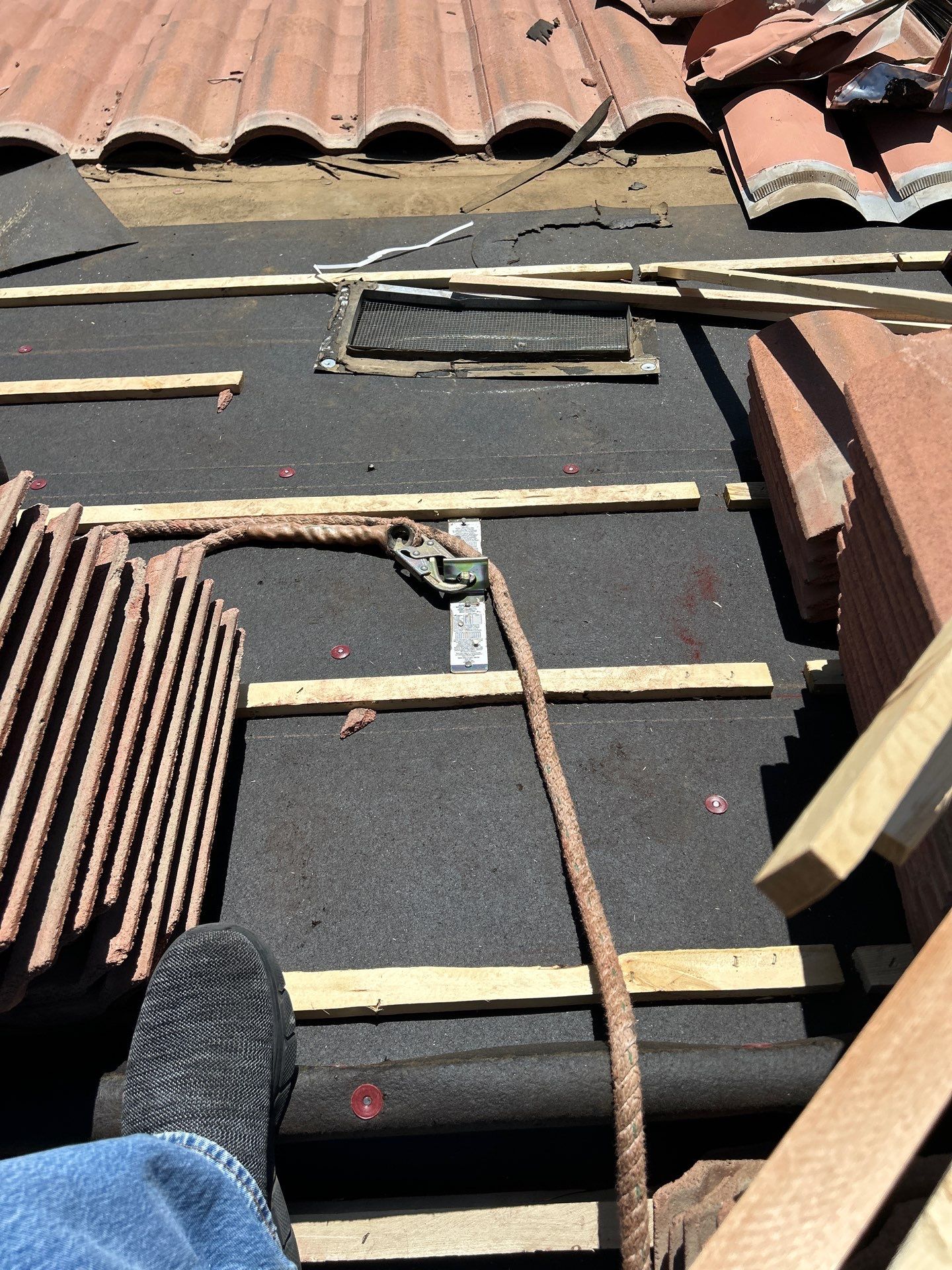 L15364-Latigo Condos by The Original Roofing Company