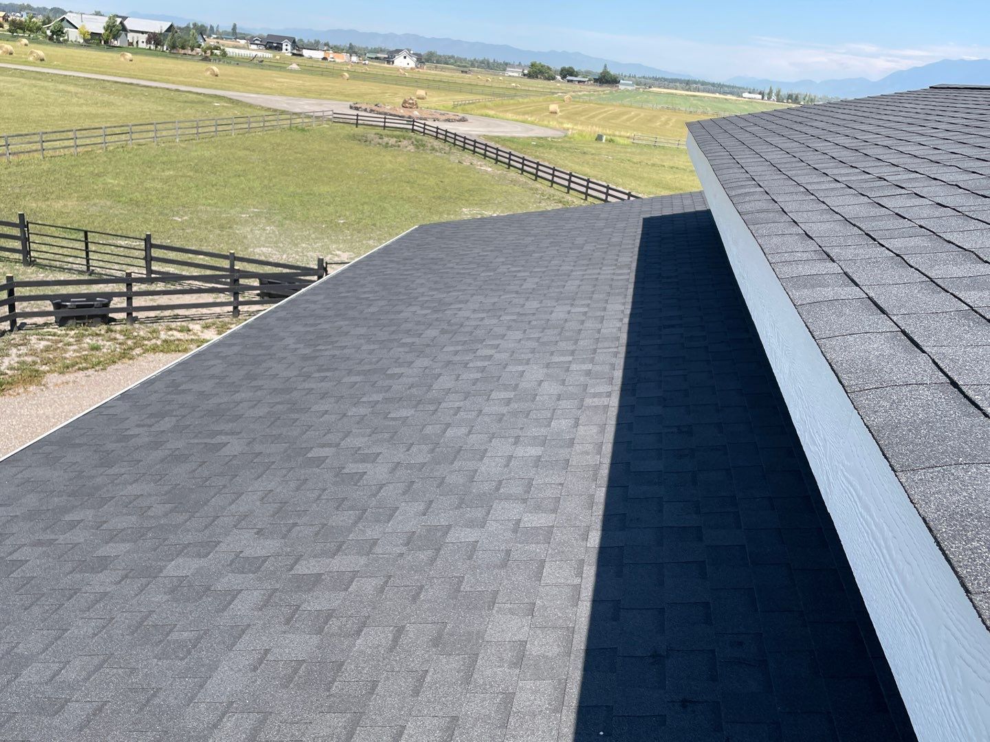 Owens Corning TruDefinition Duration - Onyx Black by Montana Roofing Solutions
