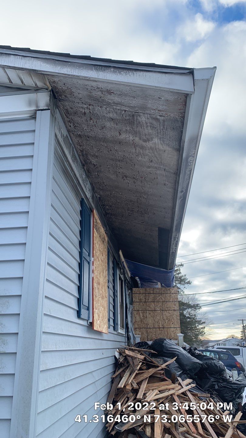 Fire Damage using Certainteed Mainsteet D4 and Owens corning quarry gray by A Plus Exterior