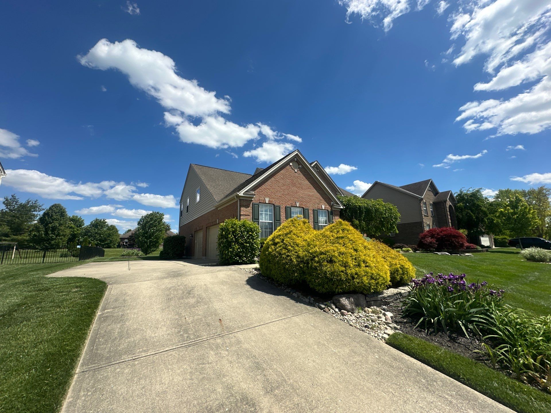 GAF Timberline UHDZ Roof Replacement in Liberty Township, Ohio by Empire Contractors