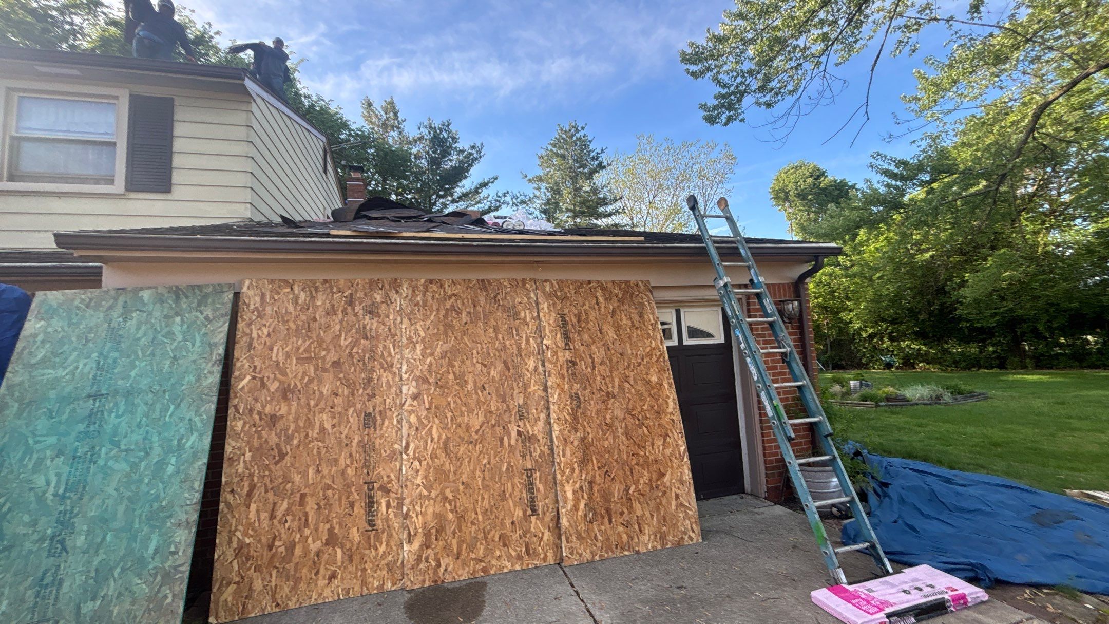 Roof Replacement using Owens Corning Tru Definitions by 180 Contractors